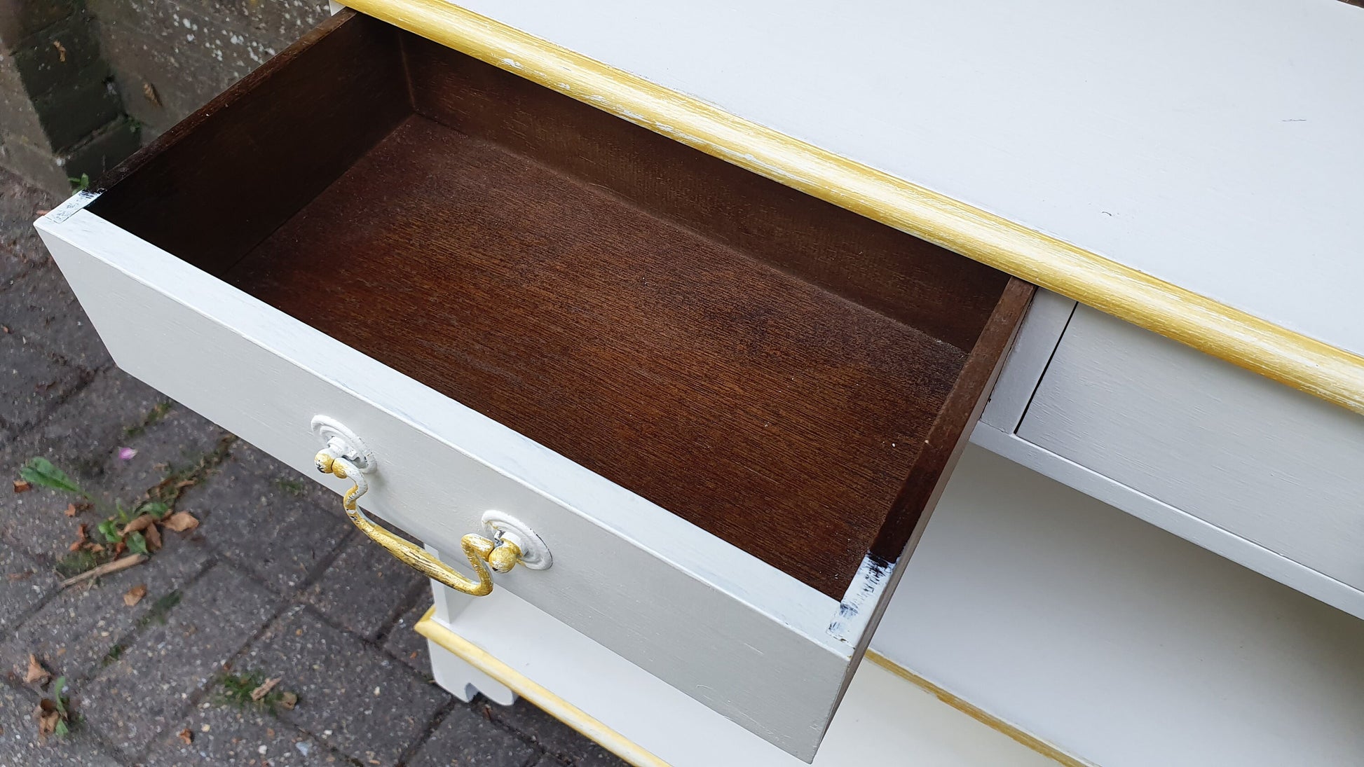 Wonderful 1970’s Shelves Bookcase Hallway Living Room Unit in Farrow and Ball Cream with Gold Highlights