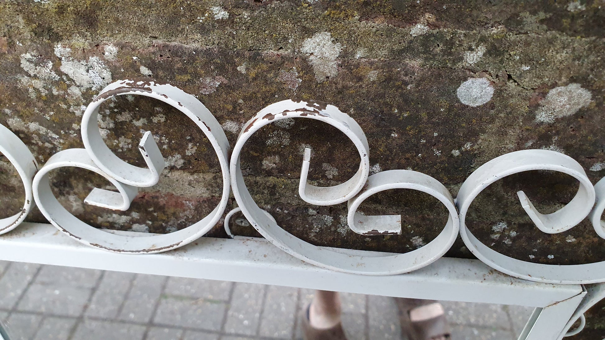 White Painted Swirly 70’s Metal Vintage Retro Metal Wall Mirror