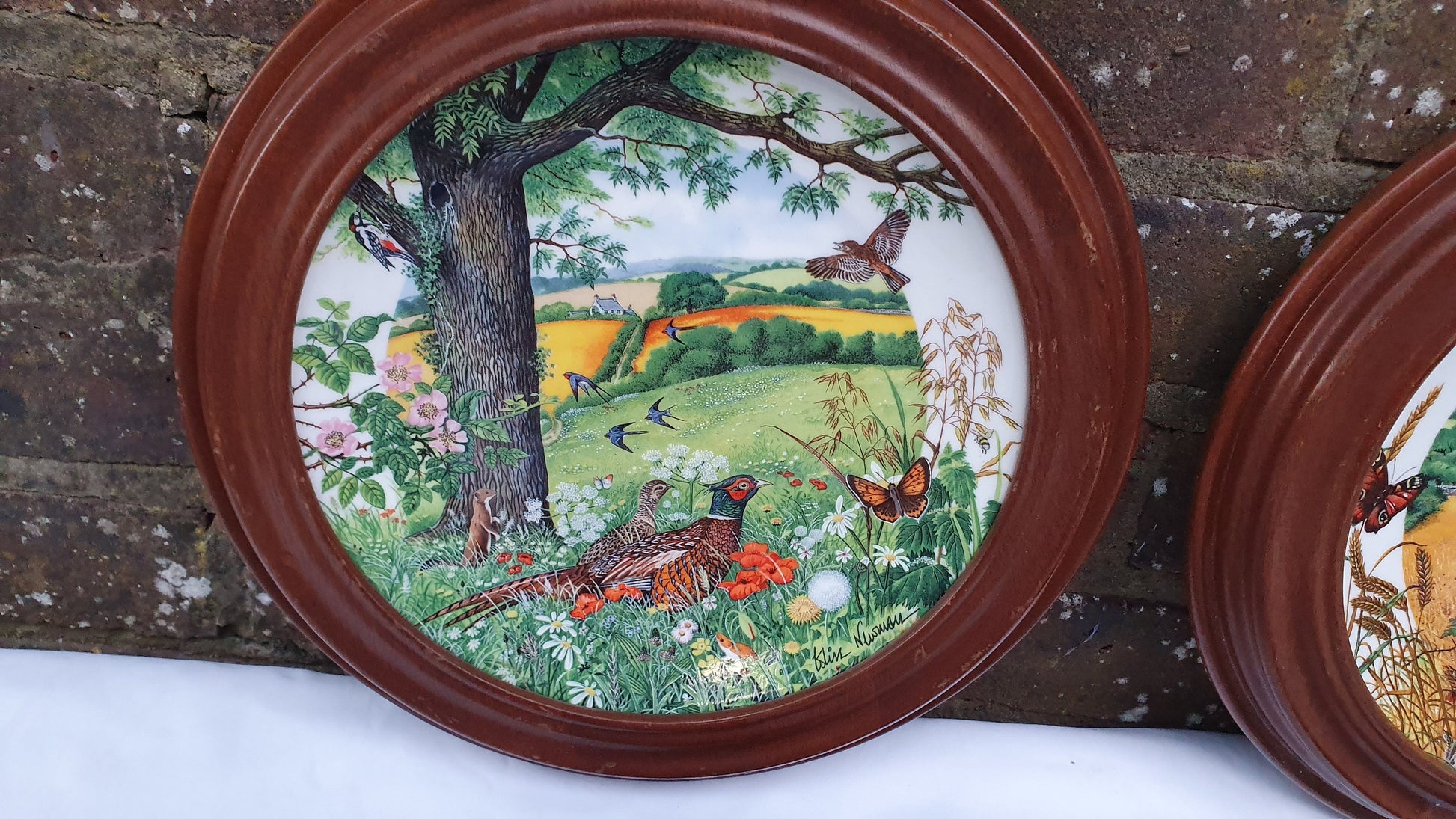 1987 Set of 4 Wedgwood Bone China ‘Colin Newman’s Country Panorama Decorative Plates in Van Hygan Smythe Wooden Frames English Landscape