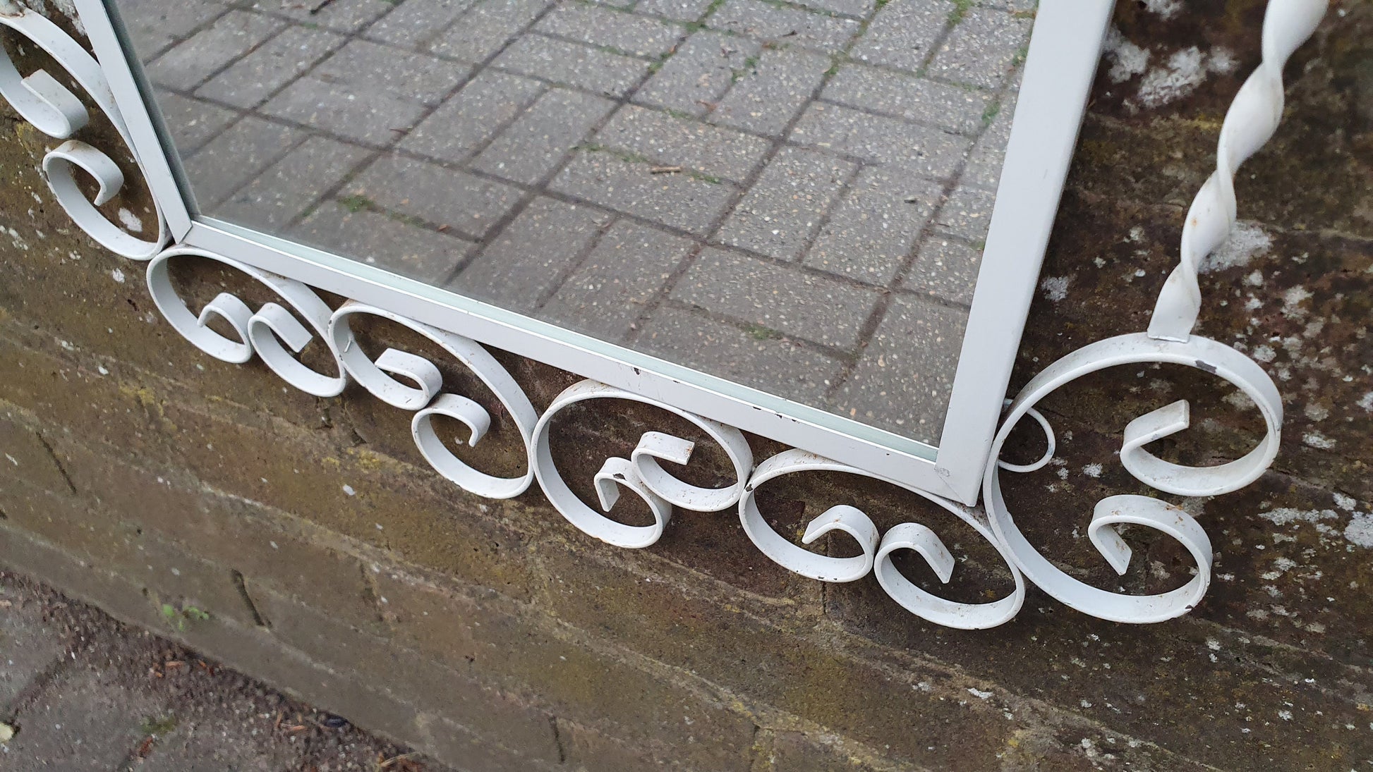 White Painted Swirly 70’s Metal Vintage Retro Metal Wall Mirror