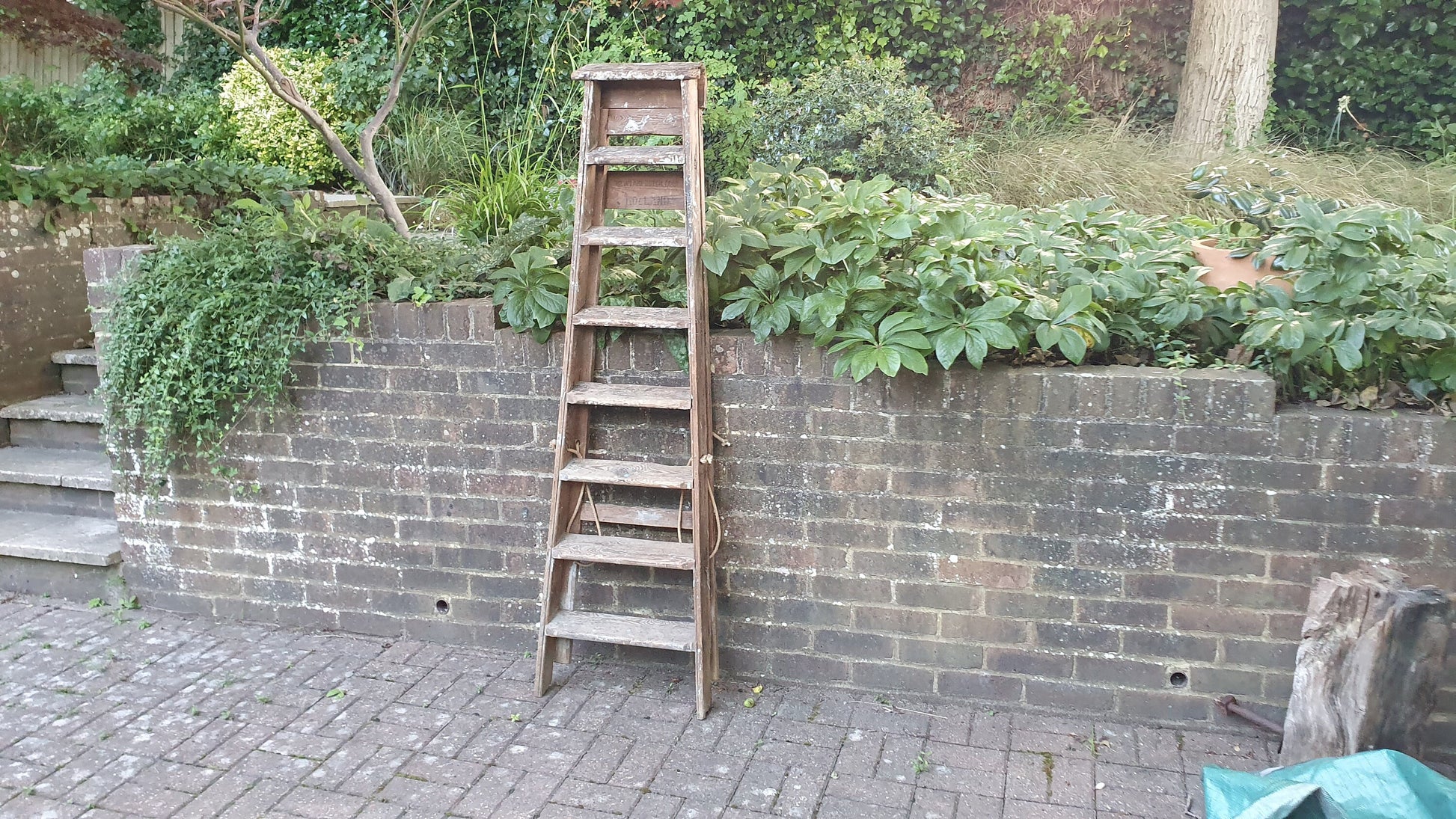 Superb Vintage Step Ladder Marked ‘Newland Dutch Eggs’ Holland Film Prop Shop Display Fold Out.