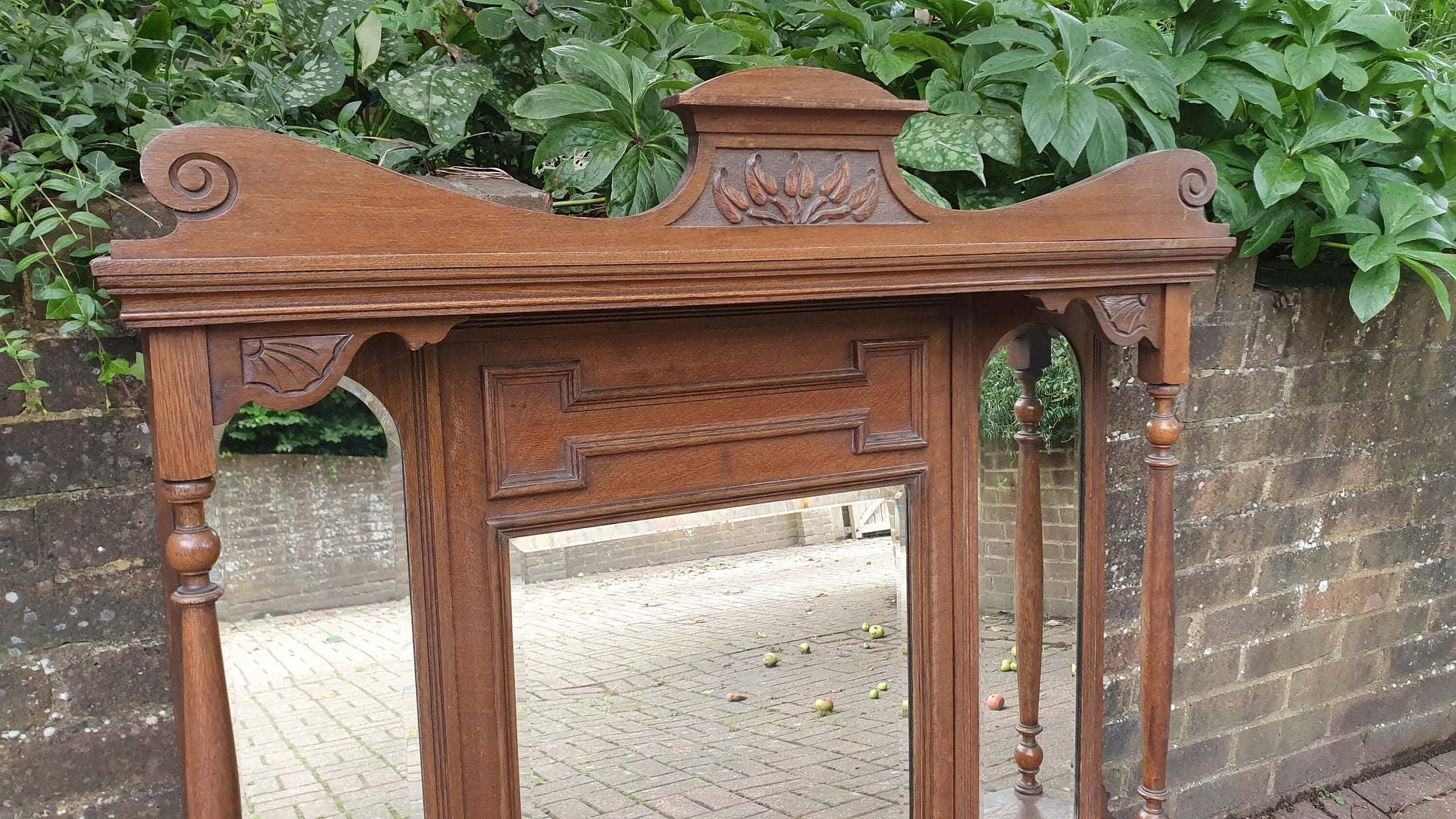 Massive Vintage Oak Over Mantel Elegant Overmantle Mirror Fire Surround.