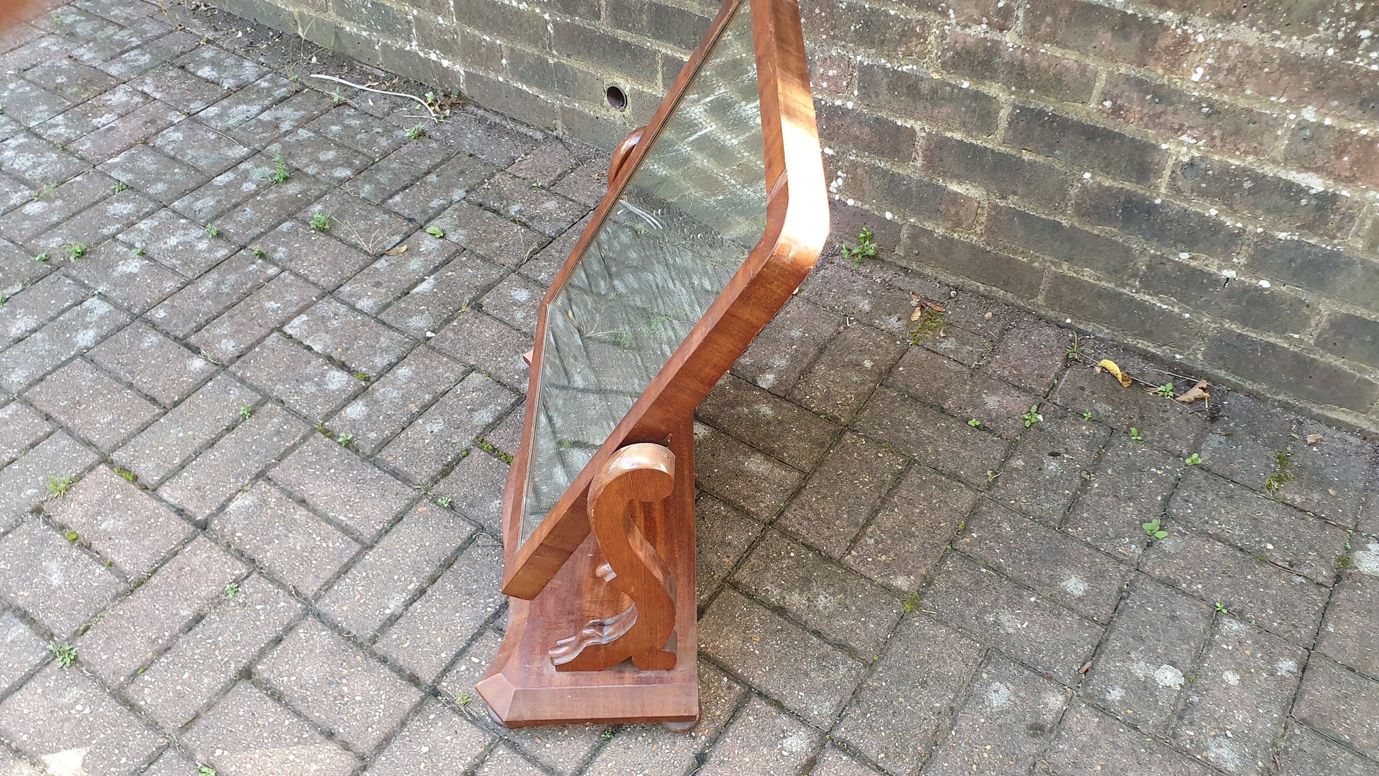 Large Victorian Swing Mirror Dressing Table.