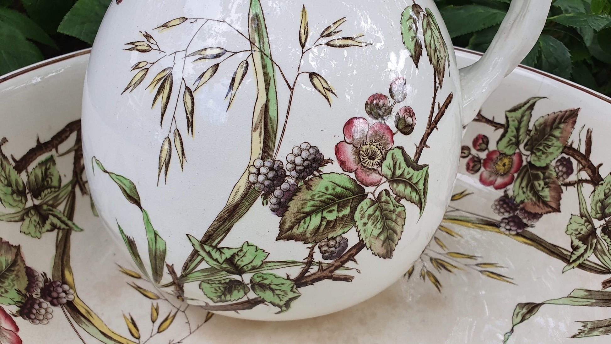 Vintage ‘Blackberry’ Victorian Washbowl and Ewer Jug and Bowl Bathroom Décor Wash Set Victorian Home Décor Vase