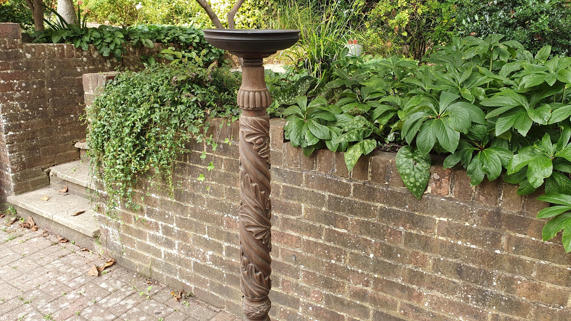 Beautiful Vintage Tall Carved Mahogany Torchere / Plant Stand On Tripod Legs Acorn Decoration