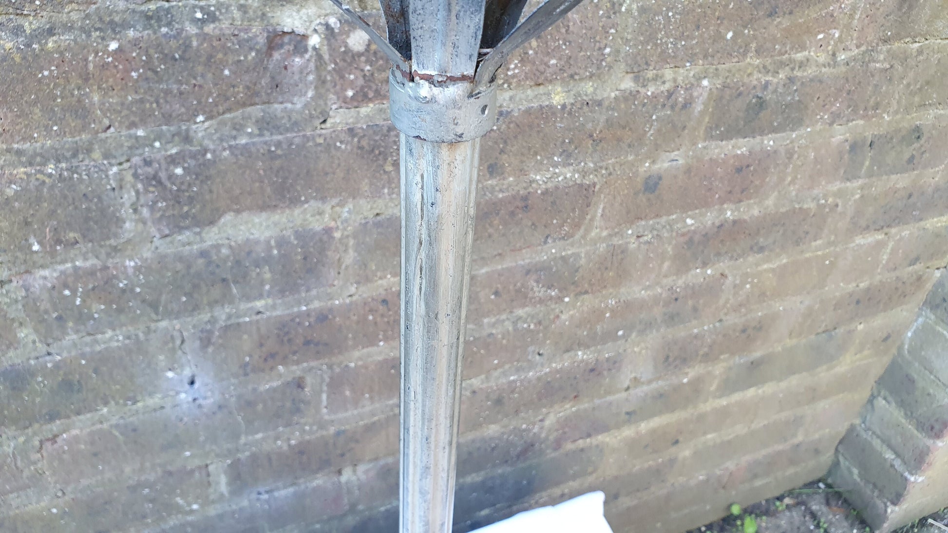 Vintage Elegant Silver Table Lamp. Fluted Palm Tree Design Distressed Finish American