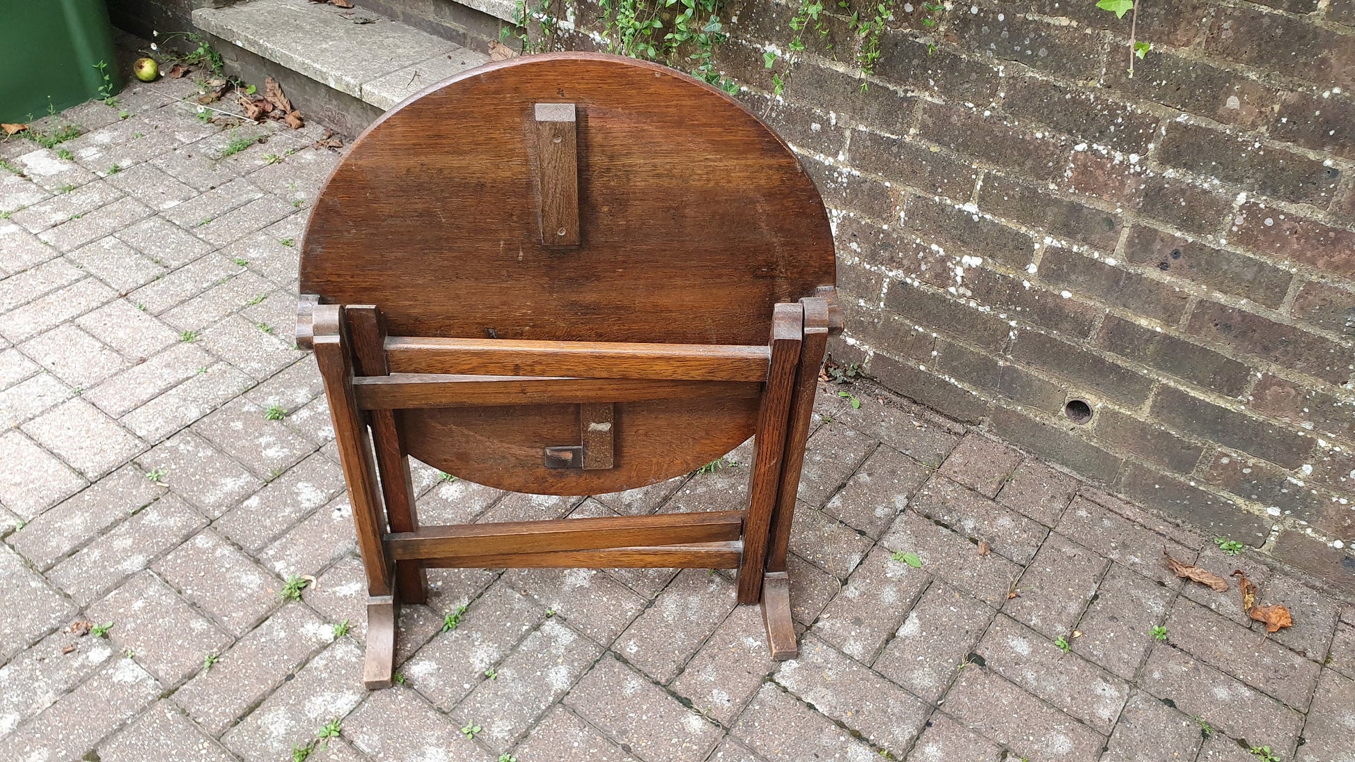 Vintage Fold up Folding Oak Coffee Table Fire Screen