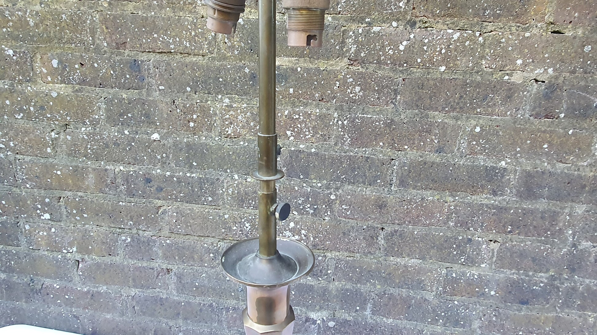 Impressive Brass Wooden Base Tall Bedside Table Desk Lamp Working.
