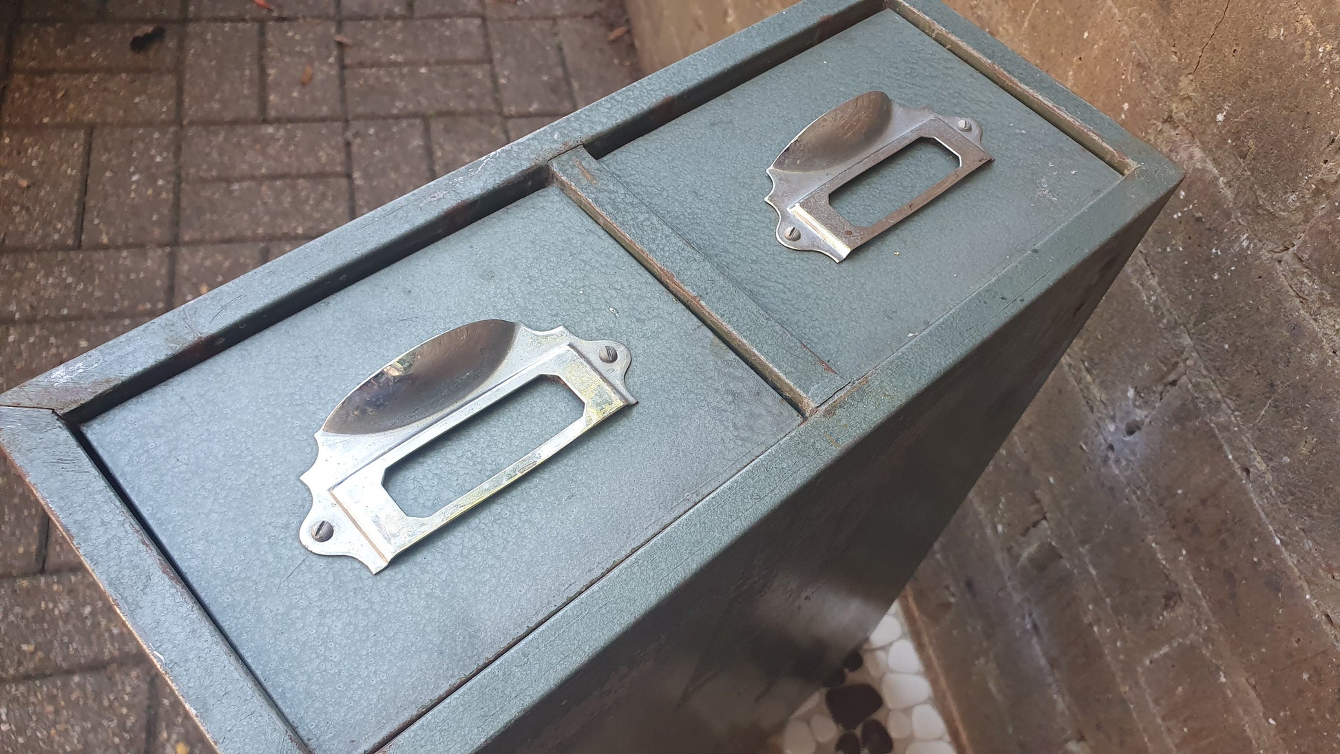 Super Metal and Chrome Index Drawers Useful for Artisan and Storage.