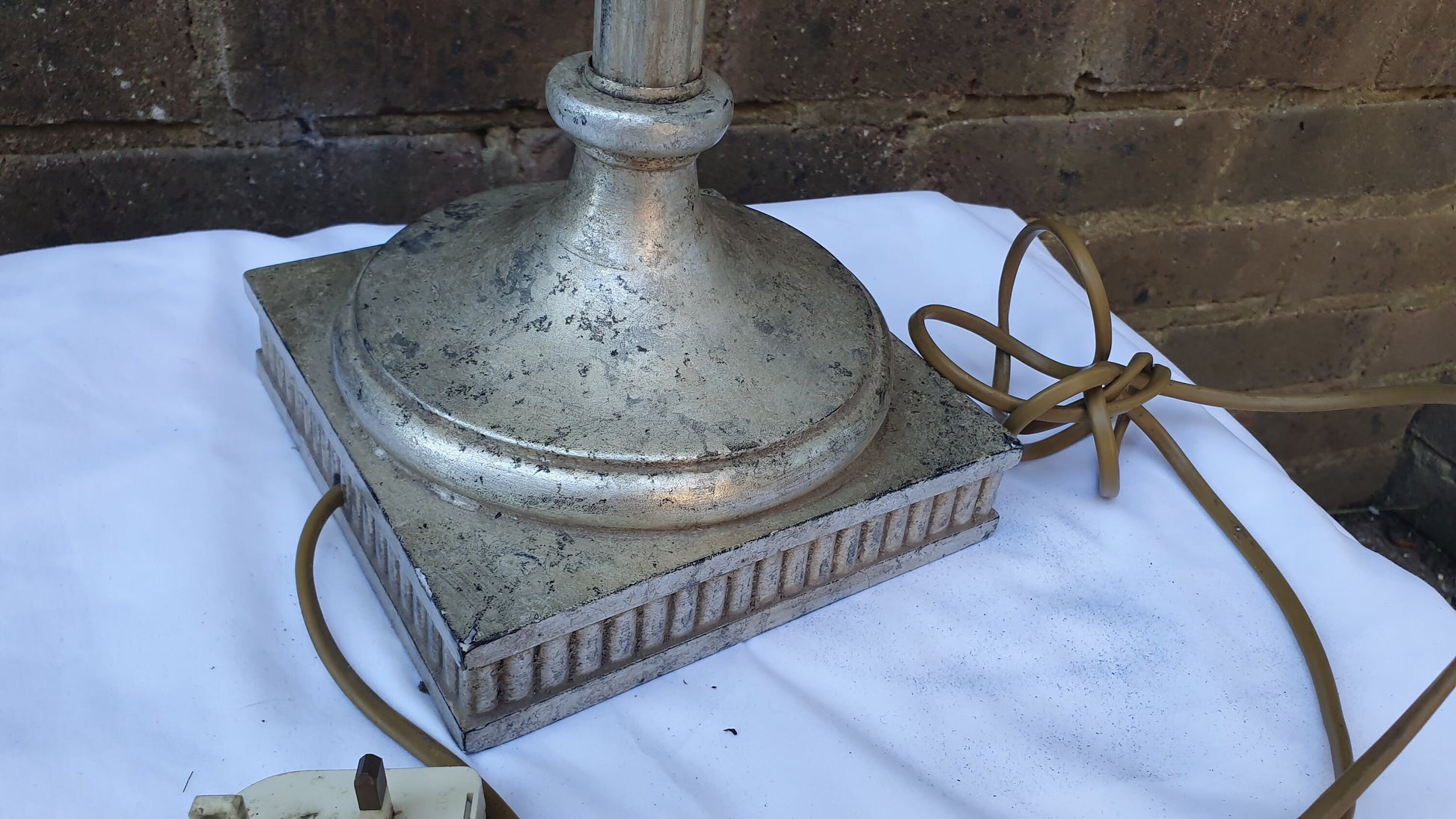 Vintage Elegant Silver Table Lamp. Fluted Palm Tree Design Distressed Finish American