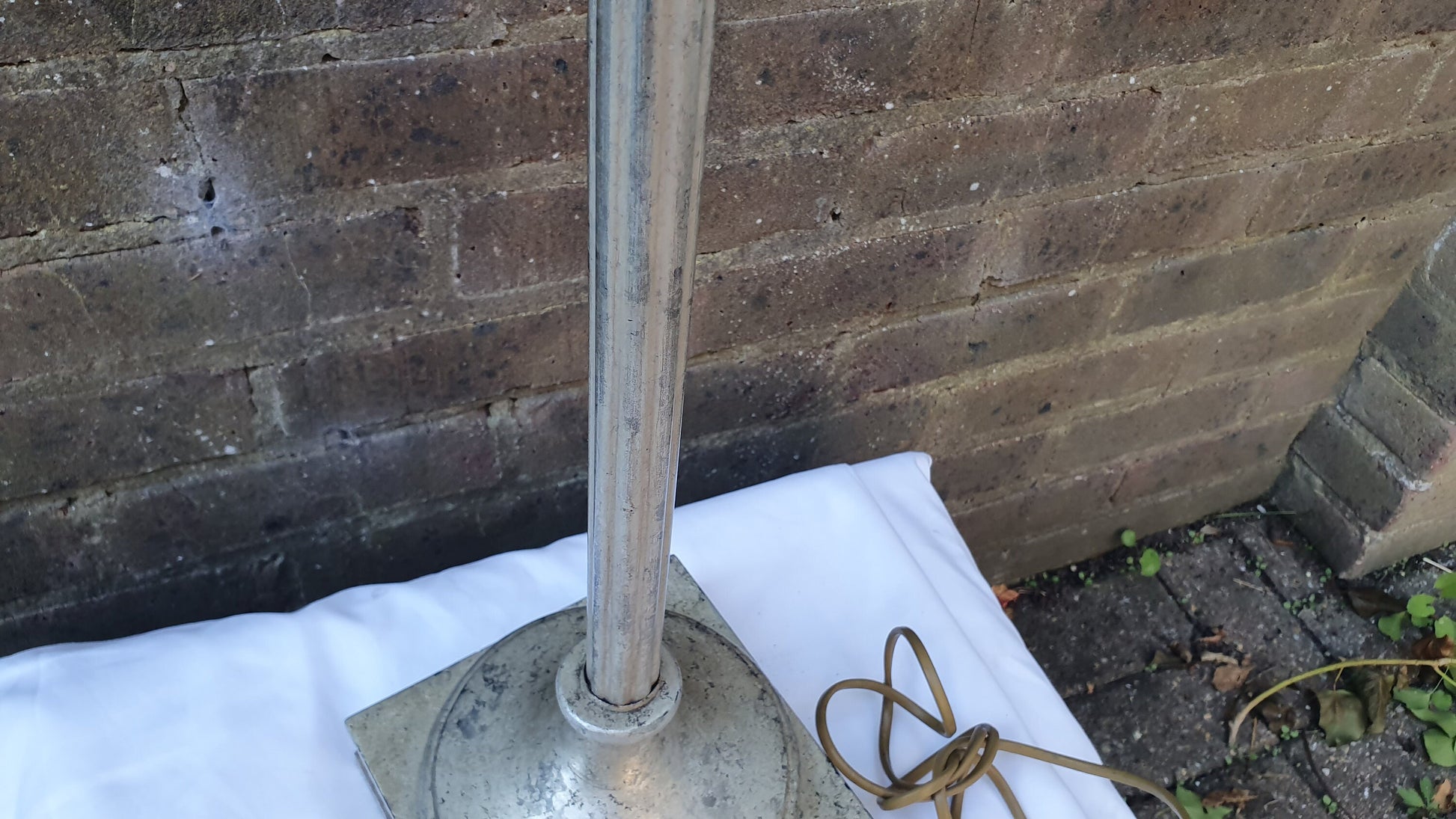 Vintage Elegant Silver Table Lamp. Fluted Palm Tree Design Distressed Finish American