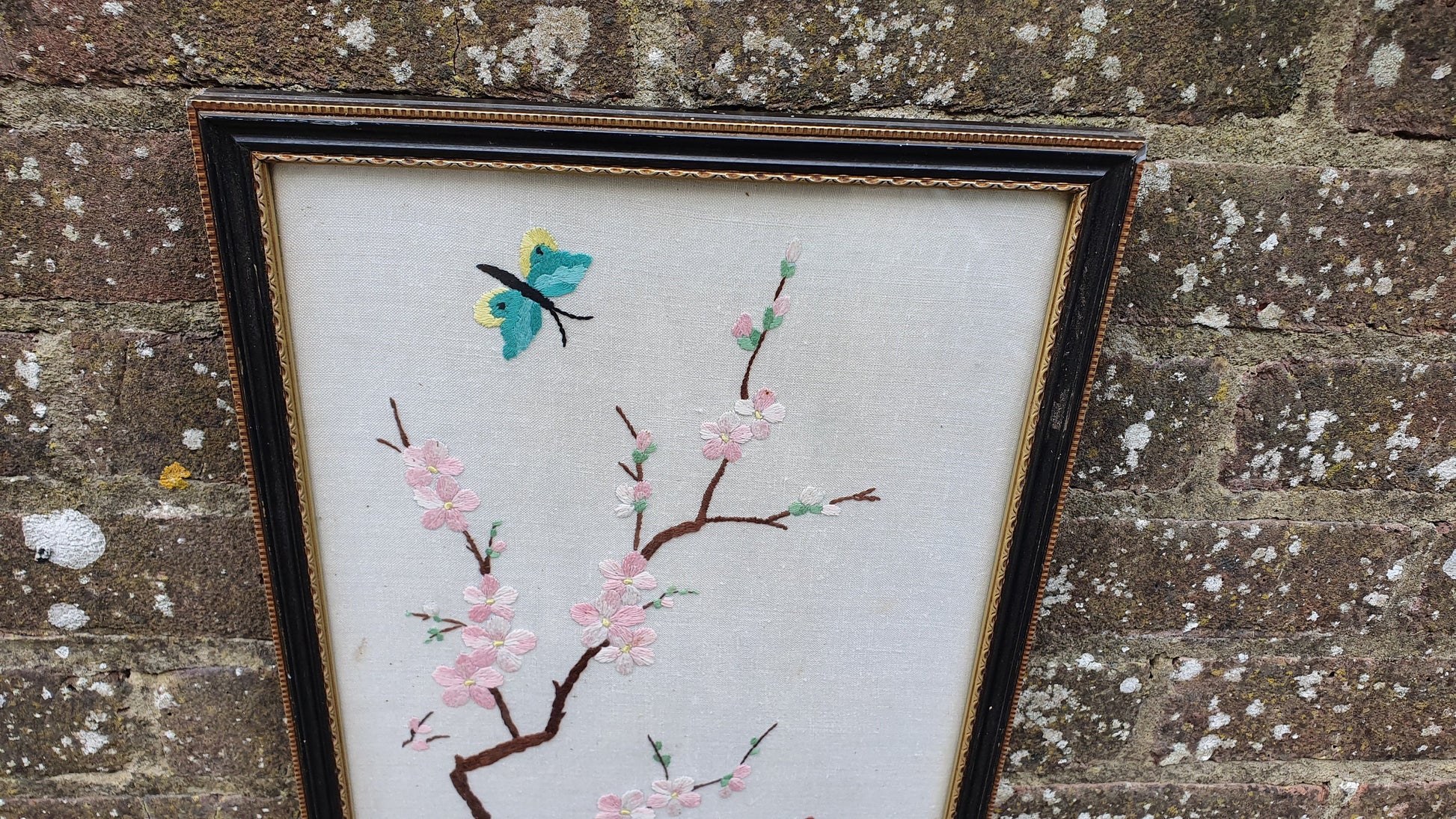 Gorgeous Vintage Oriental Embroidery Picture Flower Floral Butterfly Decoration Glazed Black and Gold Frame.