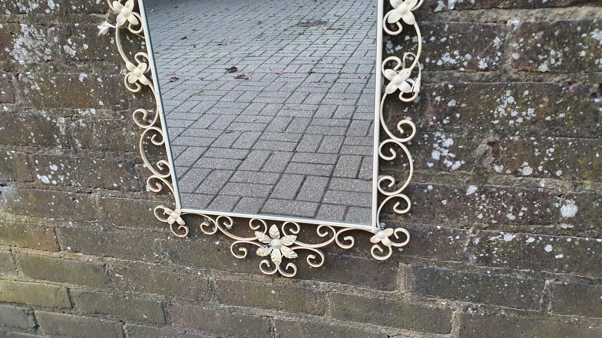 Large Classic 60’s Retro Large Metal Painted Cream Mirror. Flower Motif. 60’s Chic 81 x 45 cm