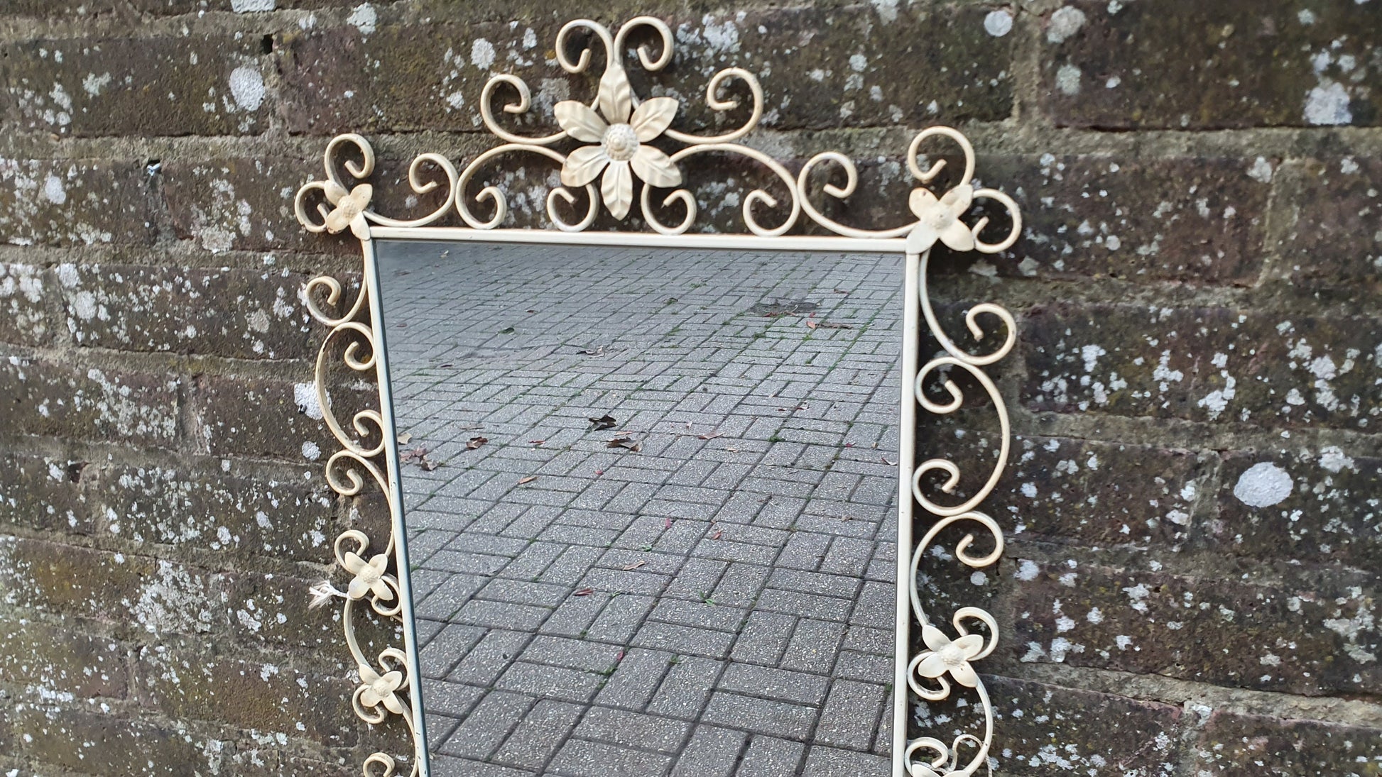 Large Classic 60’s Retro Large Metal Painted Cream Mirror. Flower Motif. 60’s Chic 81 x 45 cm