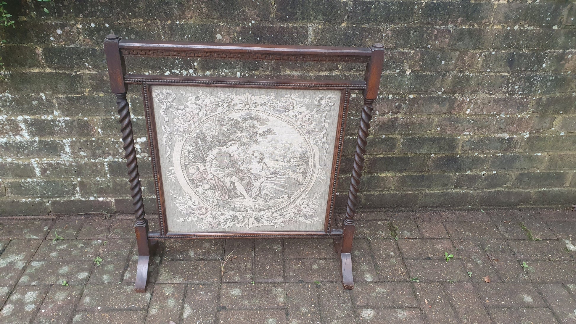 Vintage Oak Embroidered Print Fire Screen Barley Twist Supports