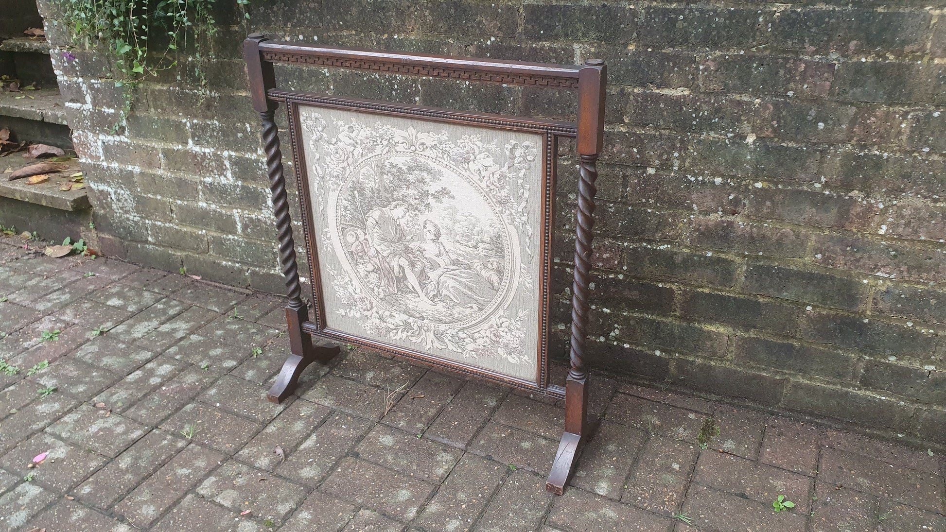 Vintage Oak Embroidered Print Fire Screen Barley Twist Supports