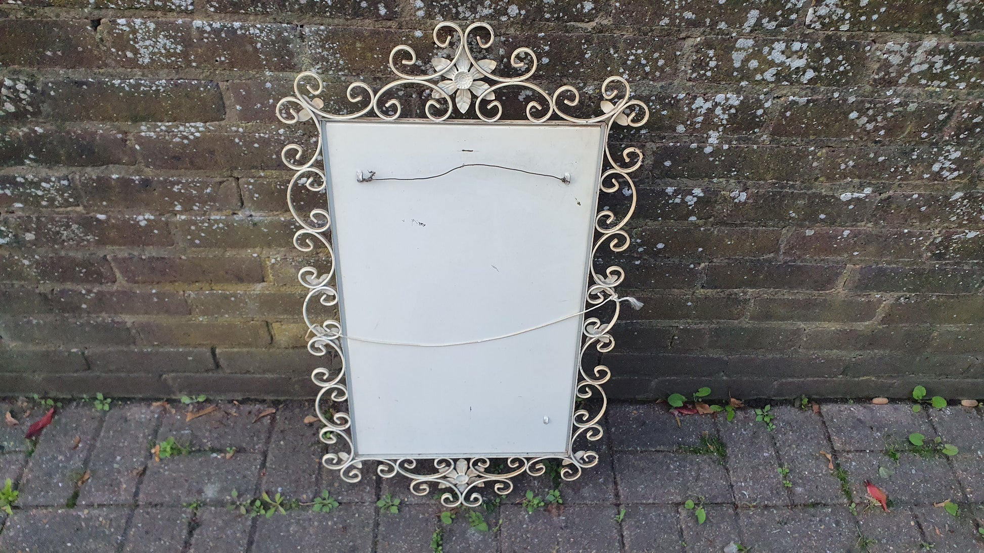 Large Classic 60’s Retro Large Metal Painted Cream Mirror. Flower Motif. 60’s Chic 81 x 45 cm