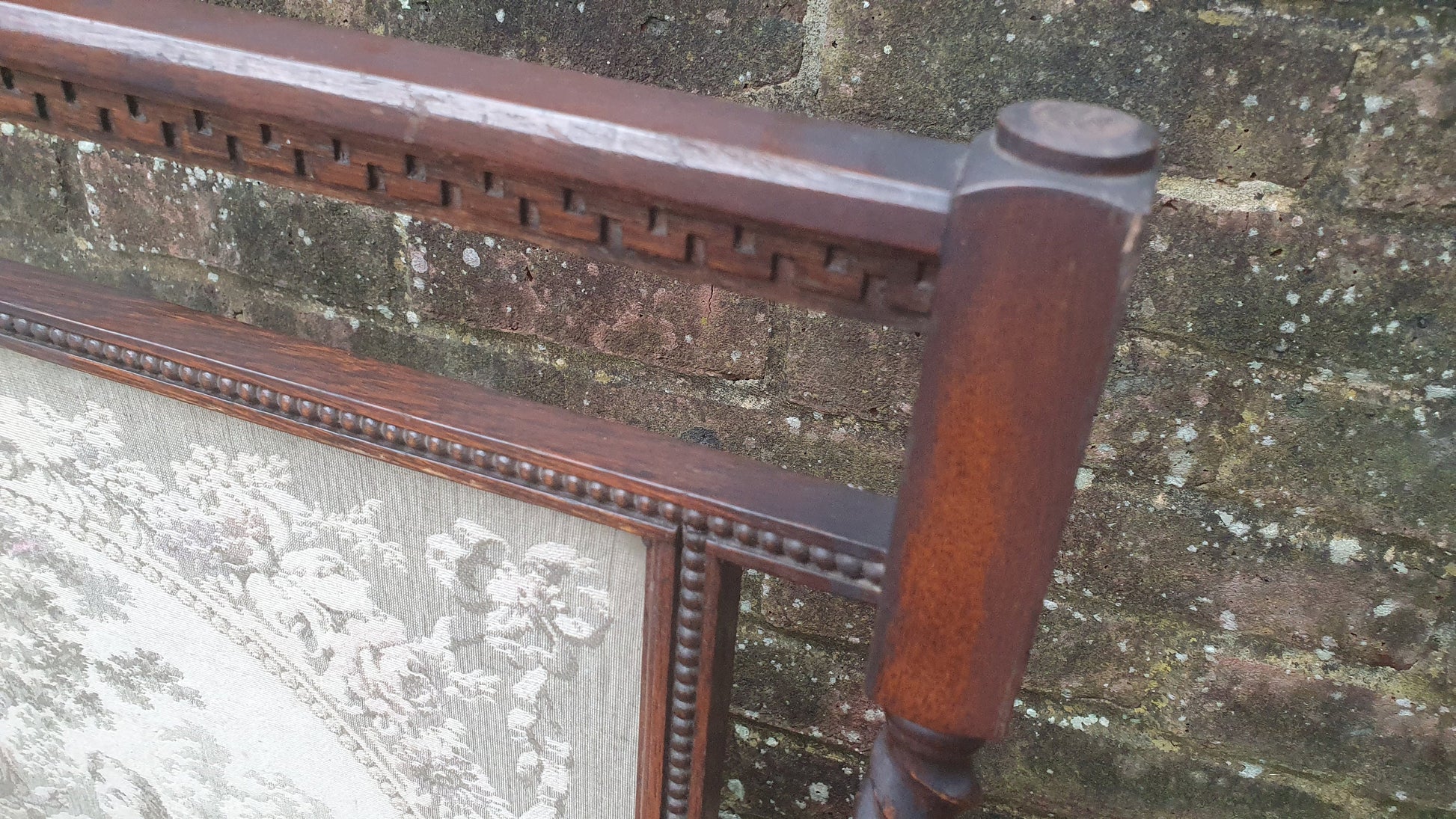 Vintage Oak Embroidered Print Fire Screen Barley Twist Supports