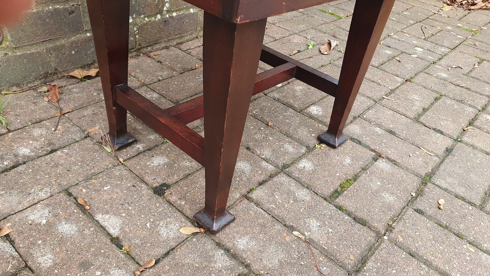 Stunning Vintage Newly Upholstered Edwardian Piano Stool Adjustable Height.