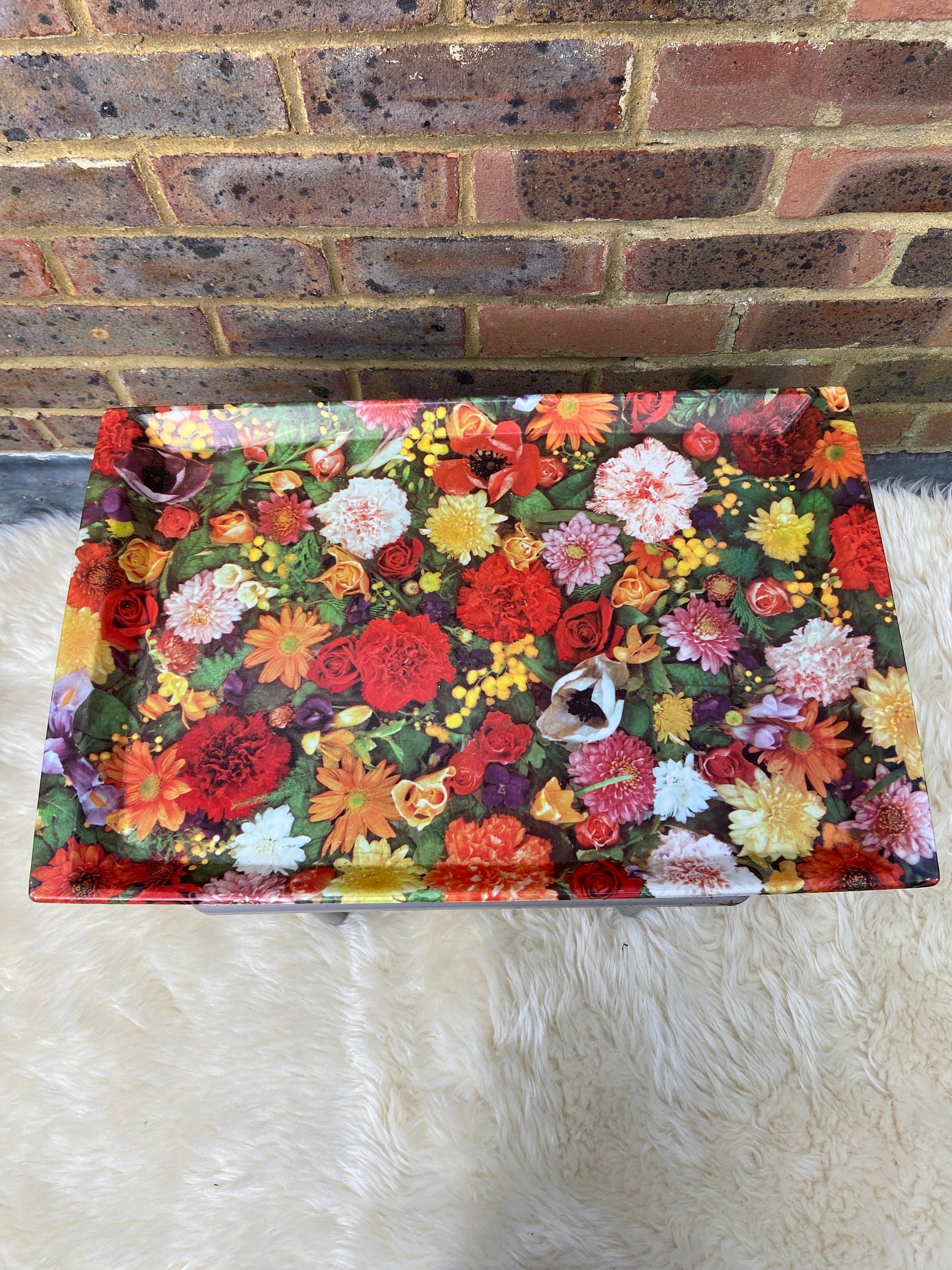 Smashing Original Retro Tray with Floral finish - Large, made by MALLOD (55cm x 36.5cm)