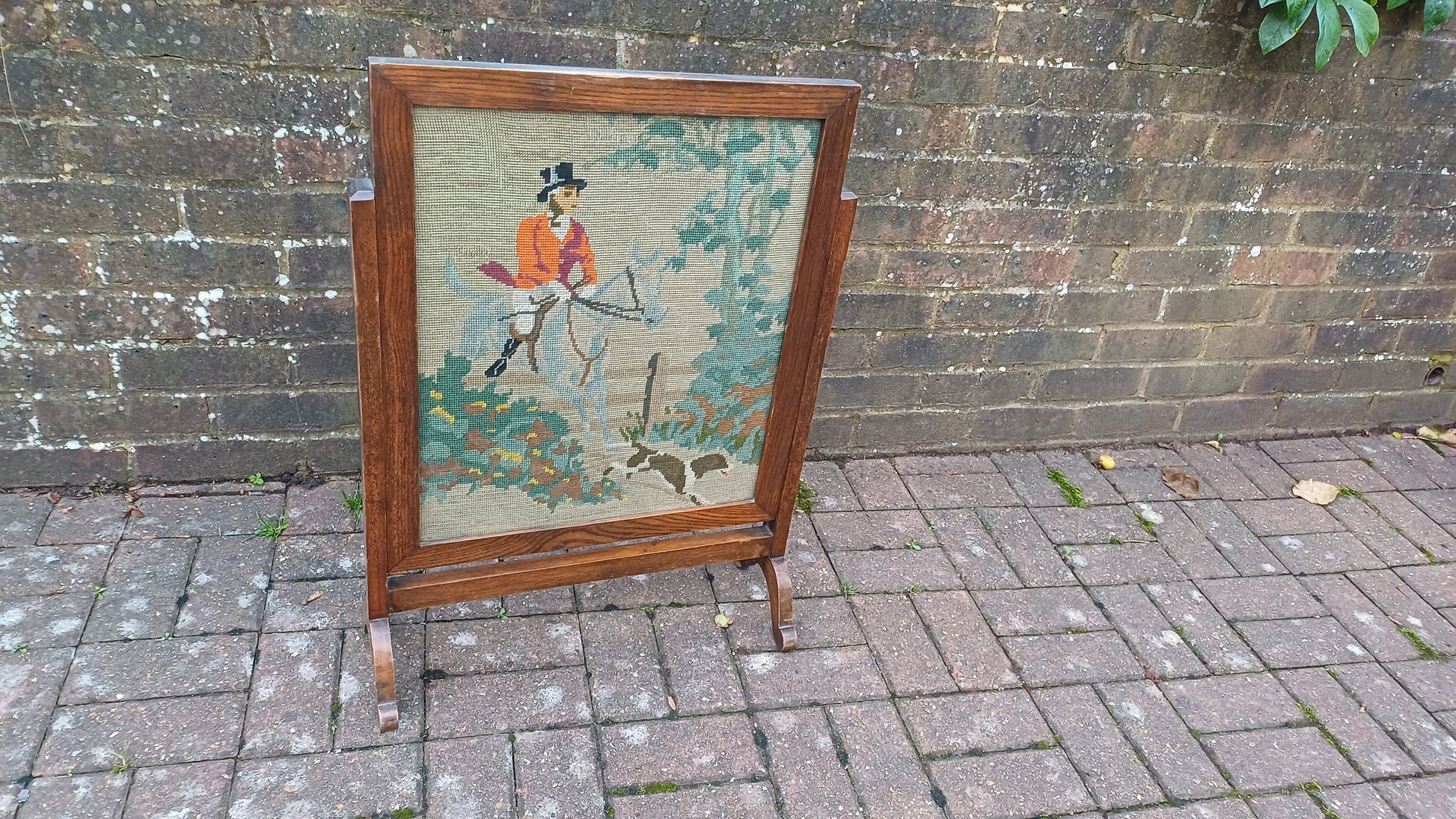Vintage Tapestry Oak Fire Screen Fox Hunter Hunting