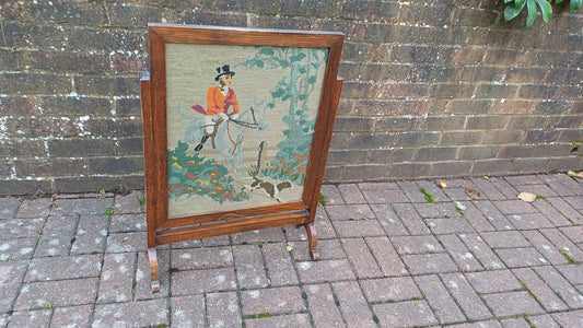 Vintage Tapestry Oak Fire Screen Fox Hunter Hunting