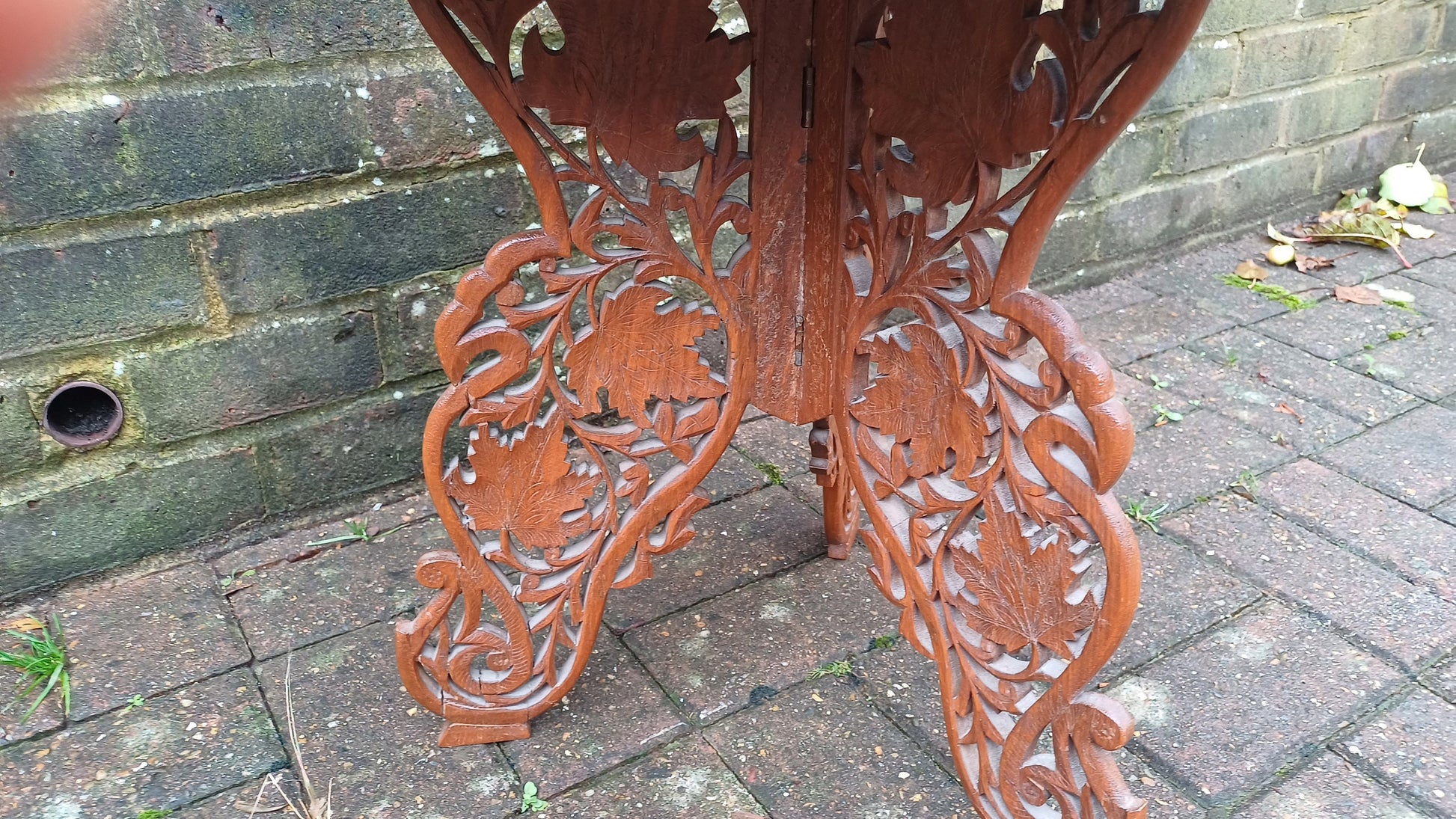 Superb Mid-Eastern Carved Coffee Occasional Table Brass Inlay Grape Decoration.