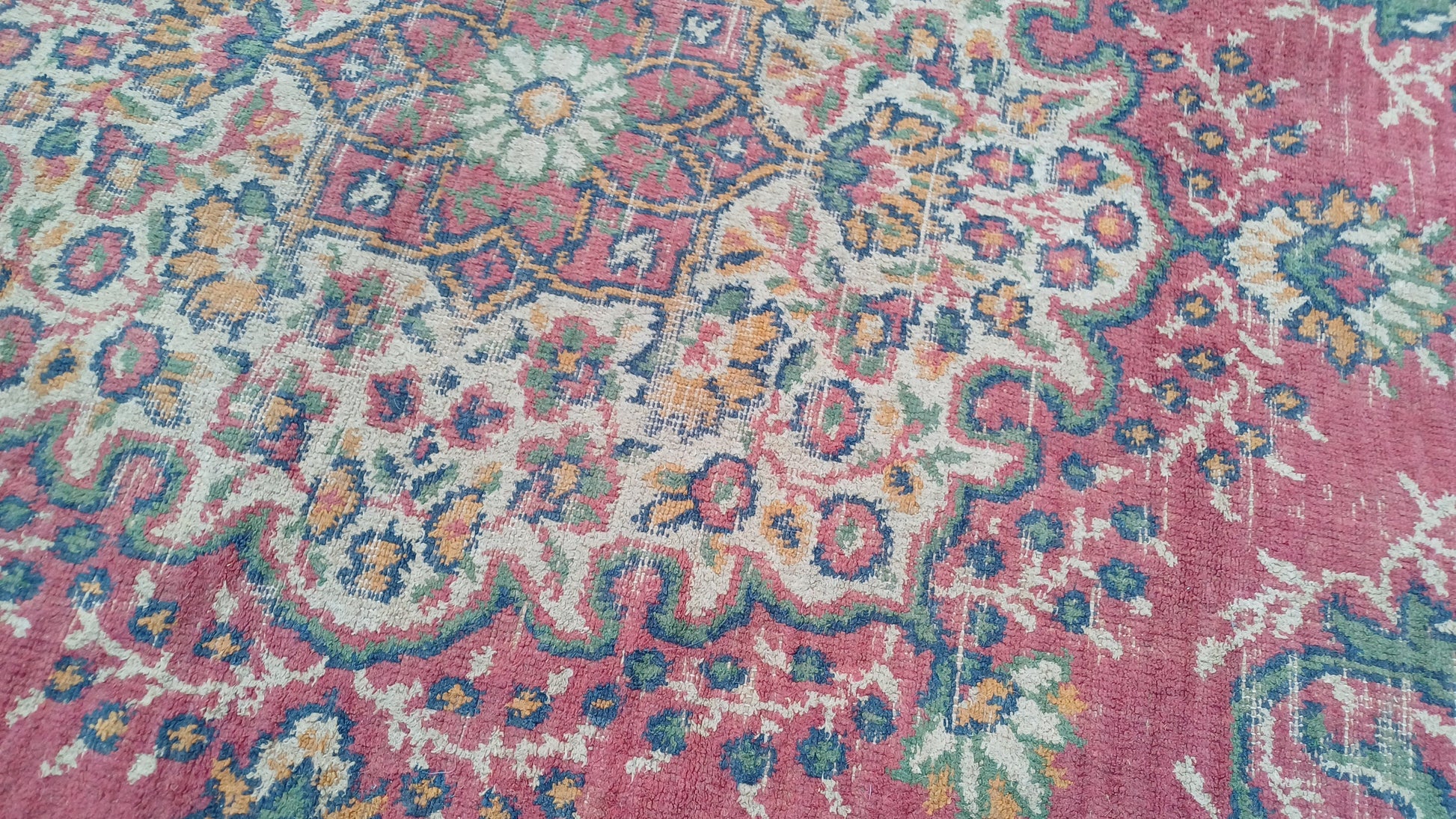 Super Vintage Victorian Turkish Decorative Asian Style Rug. 245 x 180 cm