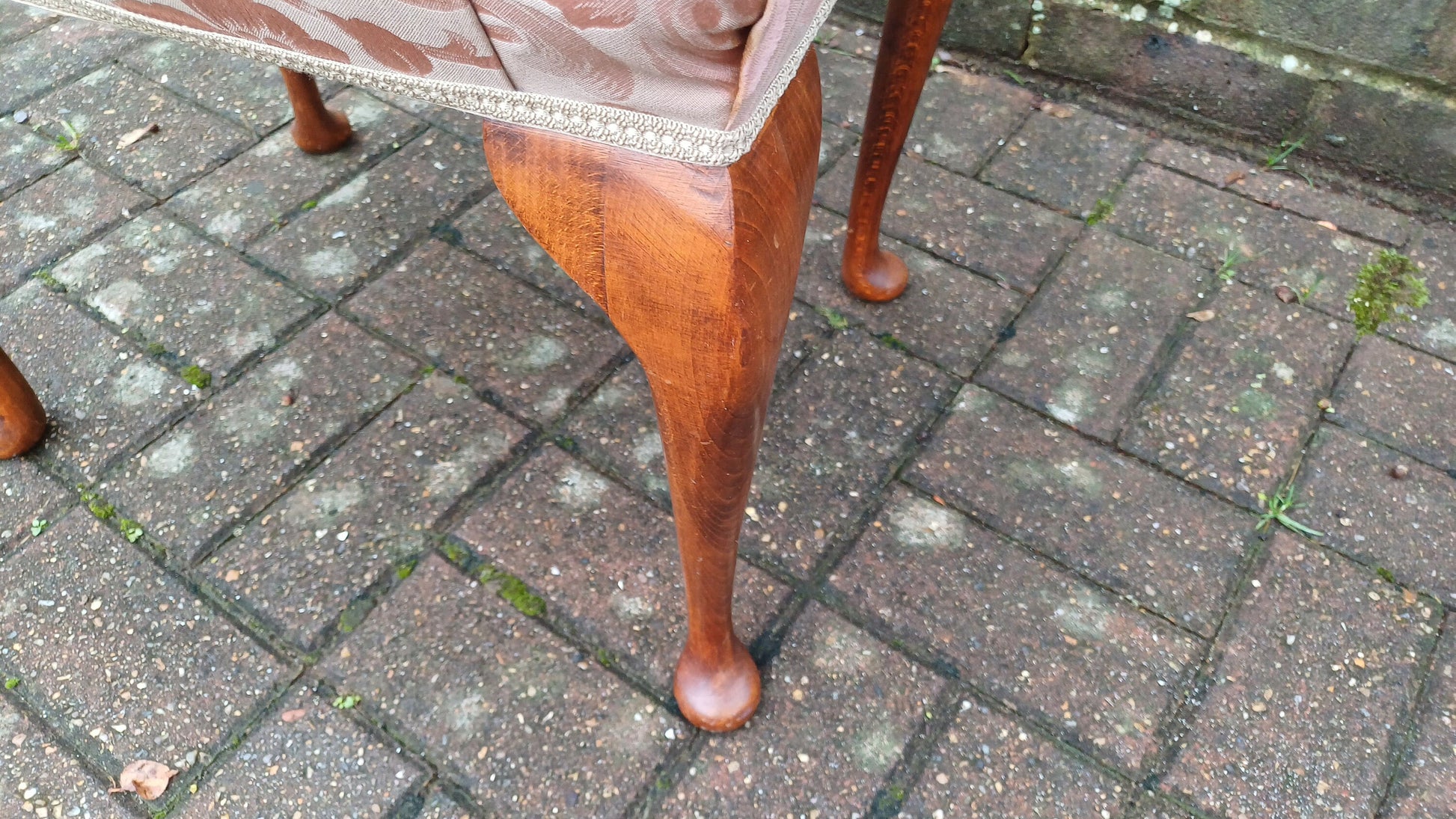 Vintage Upholstered Dressing Table or Piano Stoll Upholstered in Pink Fabric Cabriole Legs.