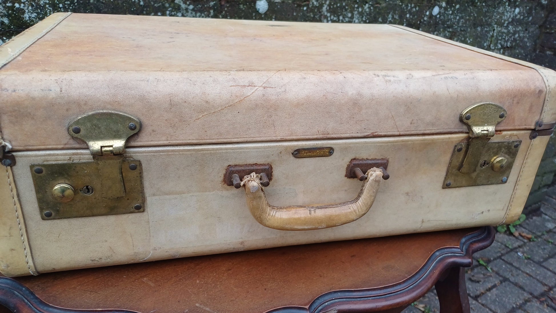 Superb Top Quality Gleneaton Suitcase Brass Fixings Storage Box.