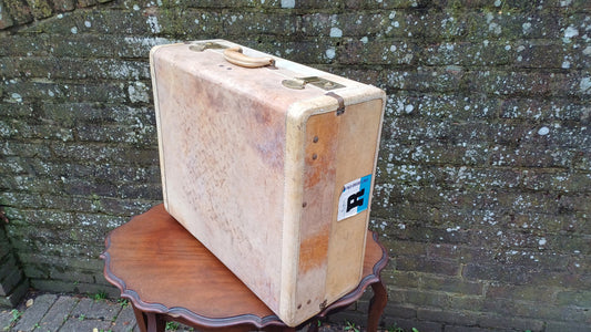 Superb Top Quality Gleneaton Suitcase Brass Fixings Amazing Internal Wardrobe