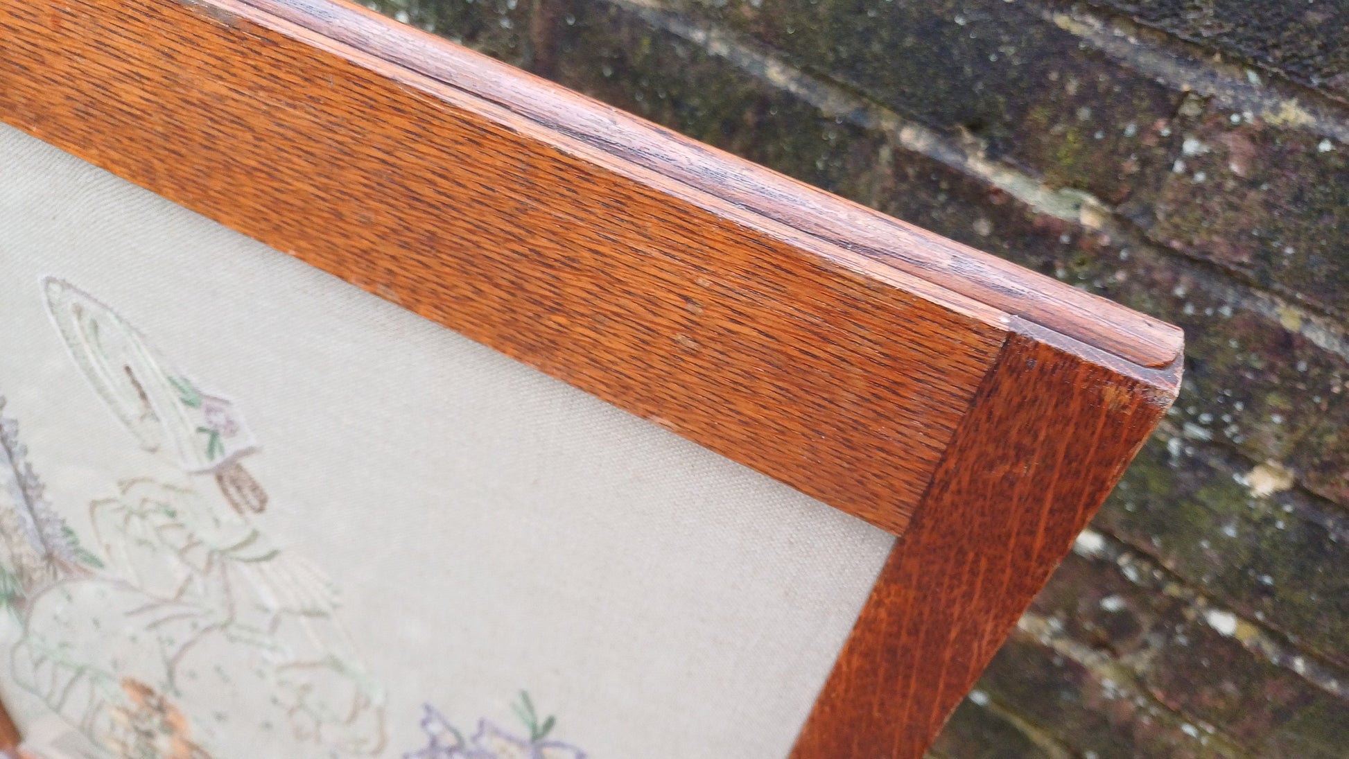 Beautiful Solid Oak Embroidered Fire Screen Crinoline Lady Embroidery.
