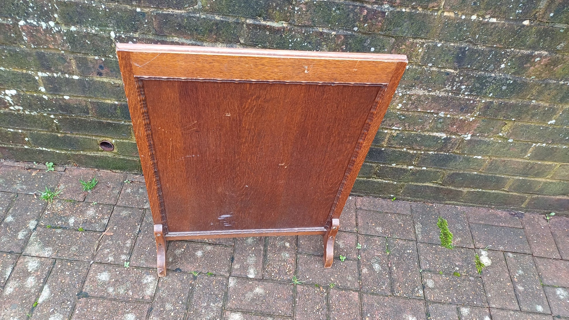 Beautiful Solid Oak Embroidered Fire Screen Crinoline Lady Embroidery.