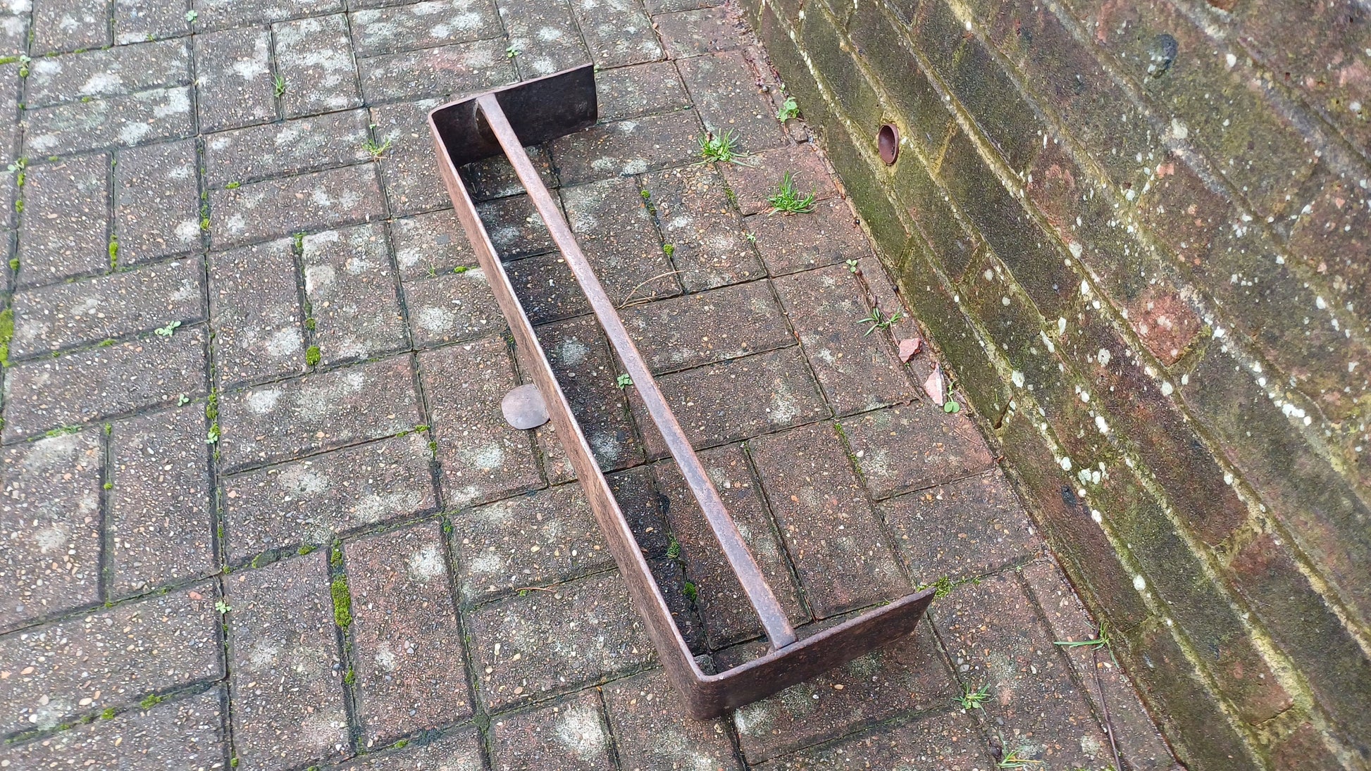 Small Heavy Vintage Victorian Iron Fender Fireplace Fire Guard.