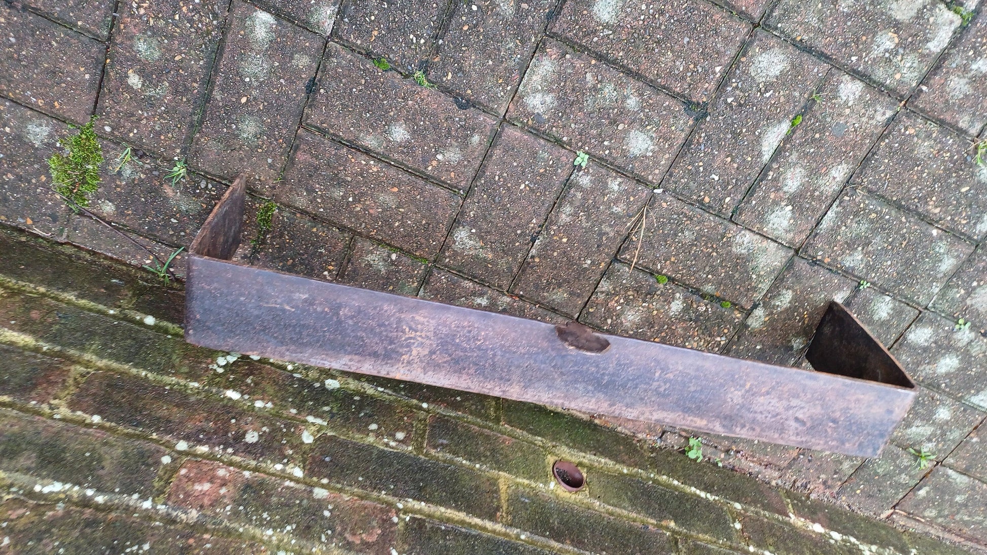 Small Heavy Vintage Victorian Iron Fender Fireplace Fire Guard.