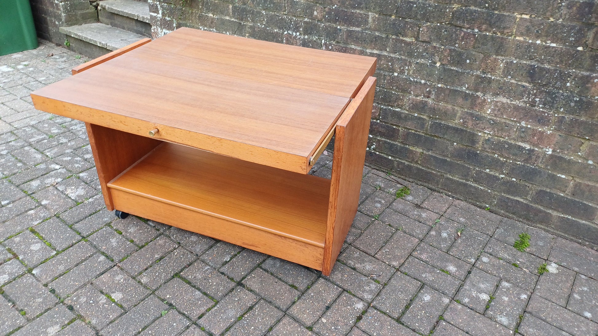 Quirky Vintage Retro Cantilever Adjustable Trolley Fold Up Table Formica Top