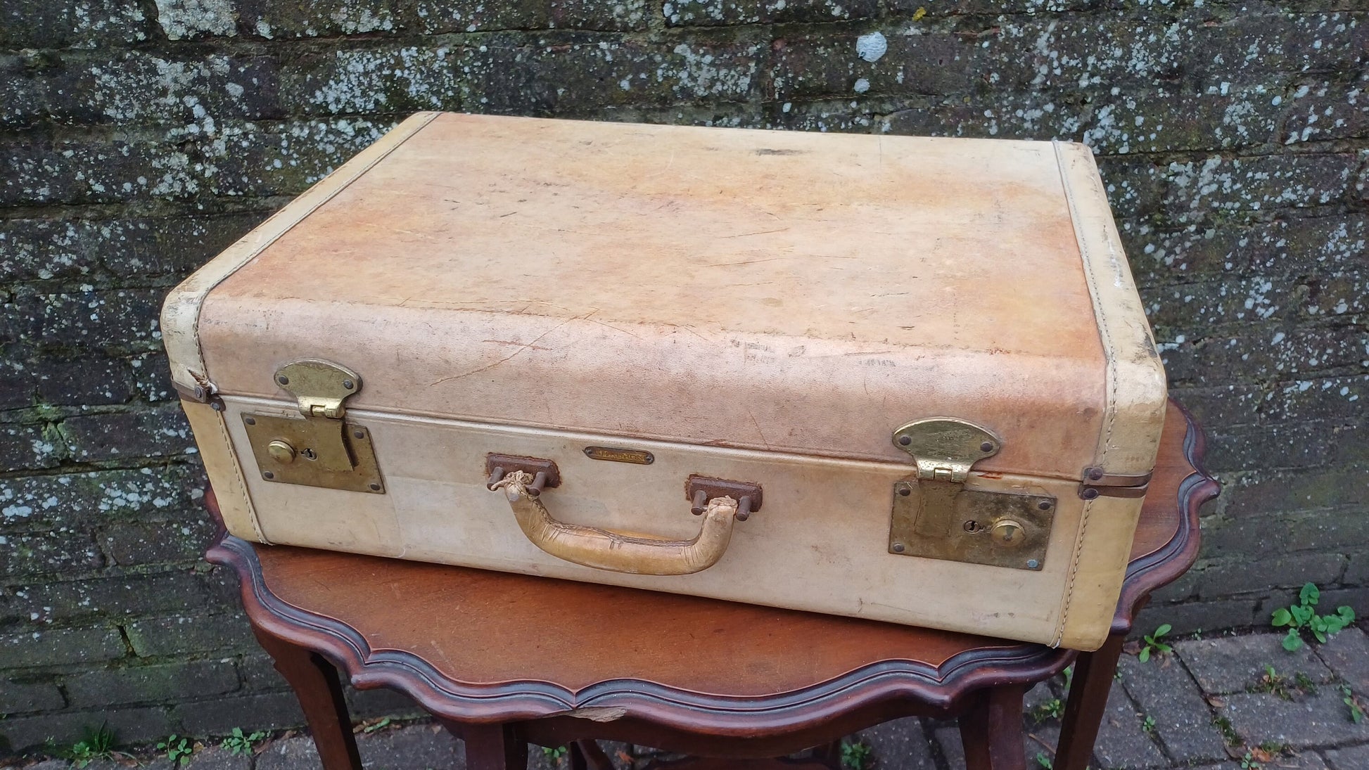 Superb Top Quality Gleneaton Suitcase Brass Fixings Storage Box.