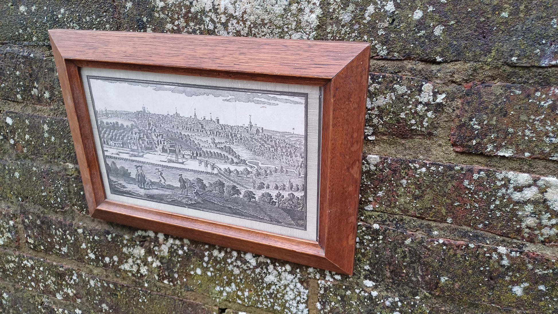 Quality wooden frame, heavy solid, with glazing, good backing and hanging wire - a print of copper engraving, lithograph of cityscape