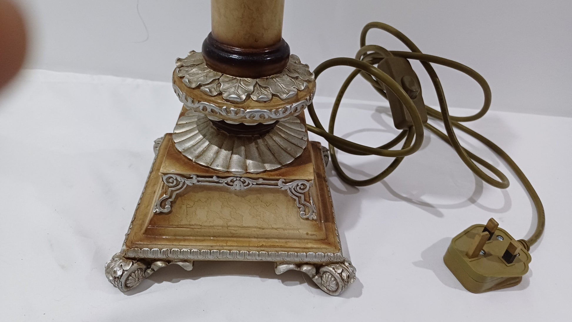 Vintage Widdop Bingham Romanesque Resin Lamp 45cm tall