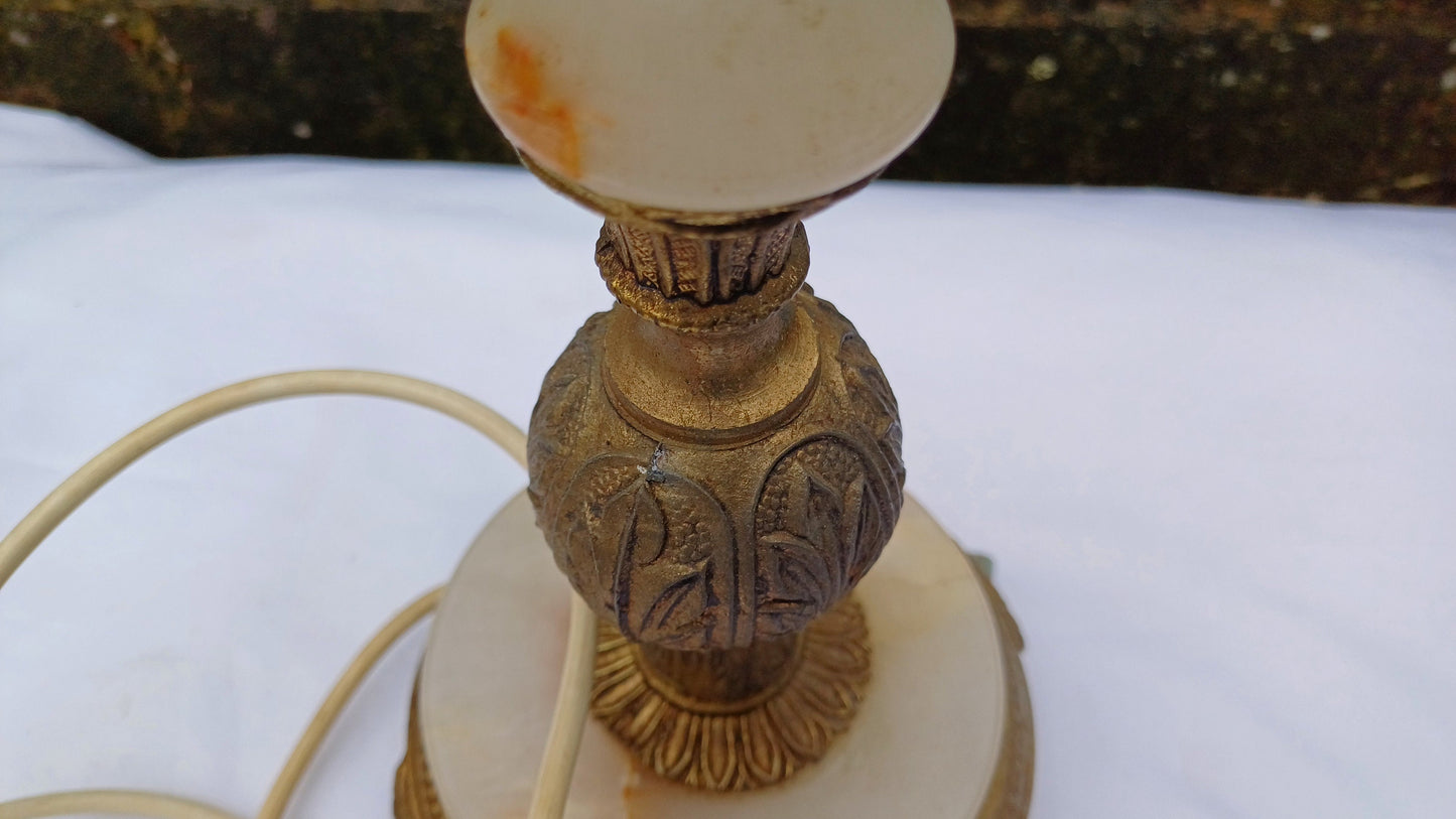 Very attractive Vintage Brass and Onyx Retro Lamp - traditional style but retro - good size 38cm tall and working condition