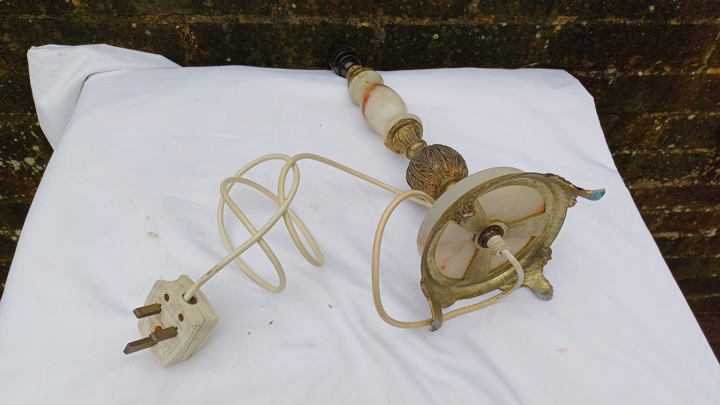 Very attractive Vintage Brass and Onyx Retro Lamp - traditional style but retro - good size 38cm tall and working condition