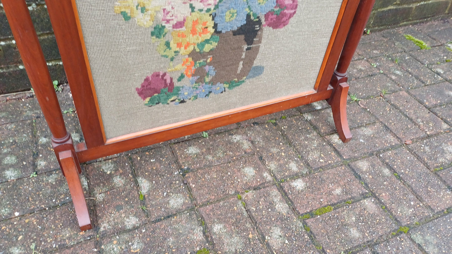 Superb Vintage Mahogany 50s Tapestry Glazed Fire Screen Still Life