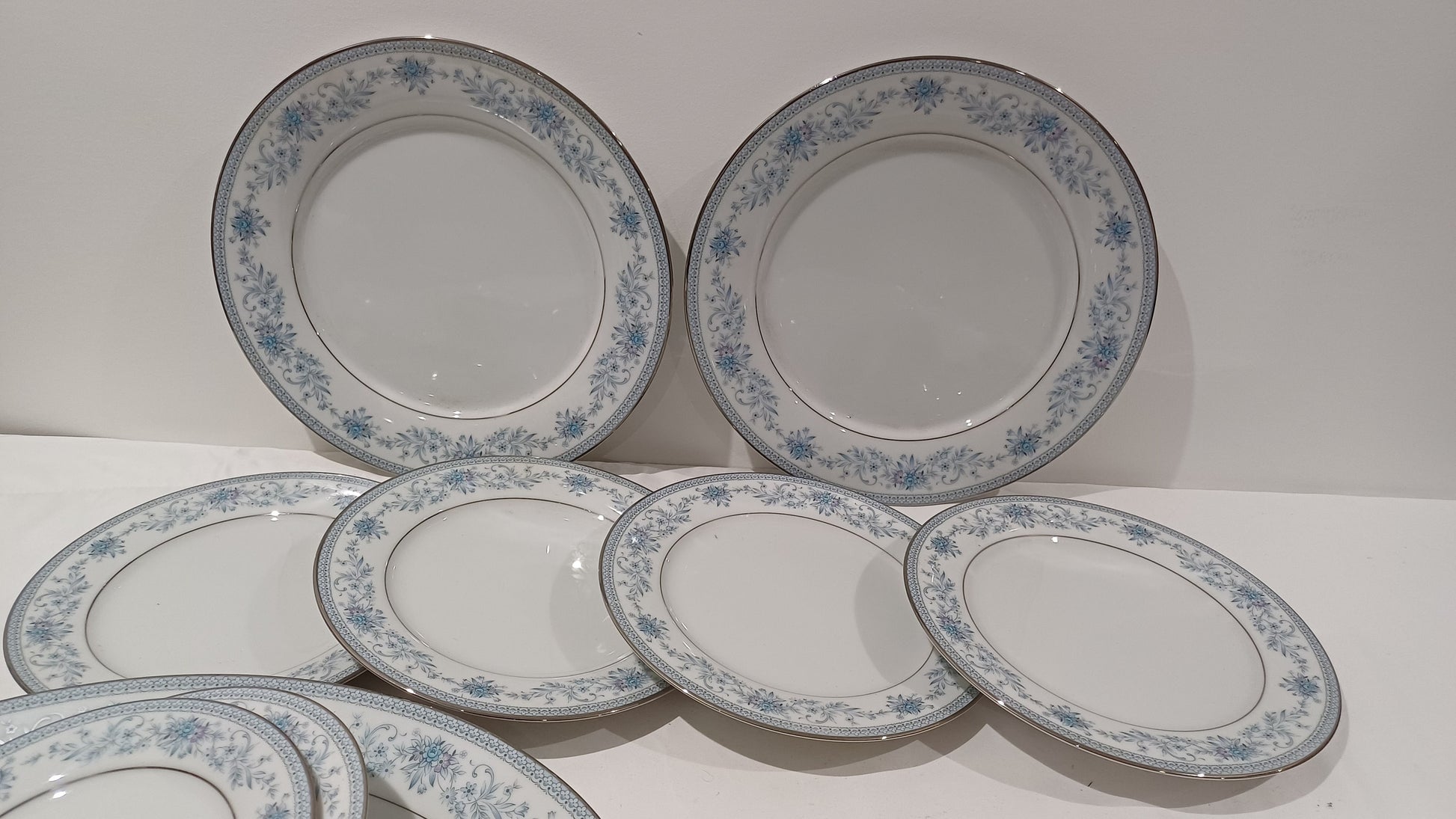 Noritaki Blue Hill - Part Dinner Service - 19 pieces incl meat plate - excellent condition