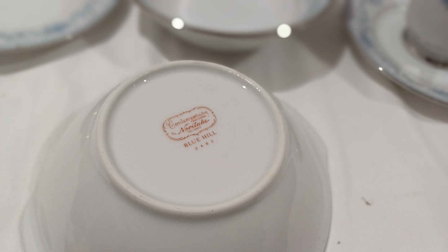 Noritake Blue Hill Part Dinner Service 20 pieces - excellent condition