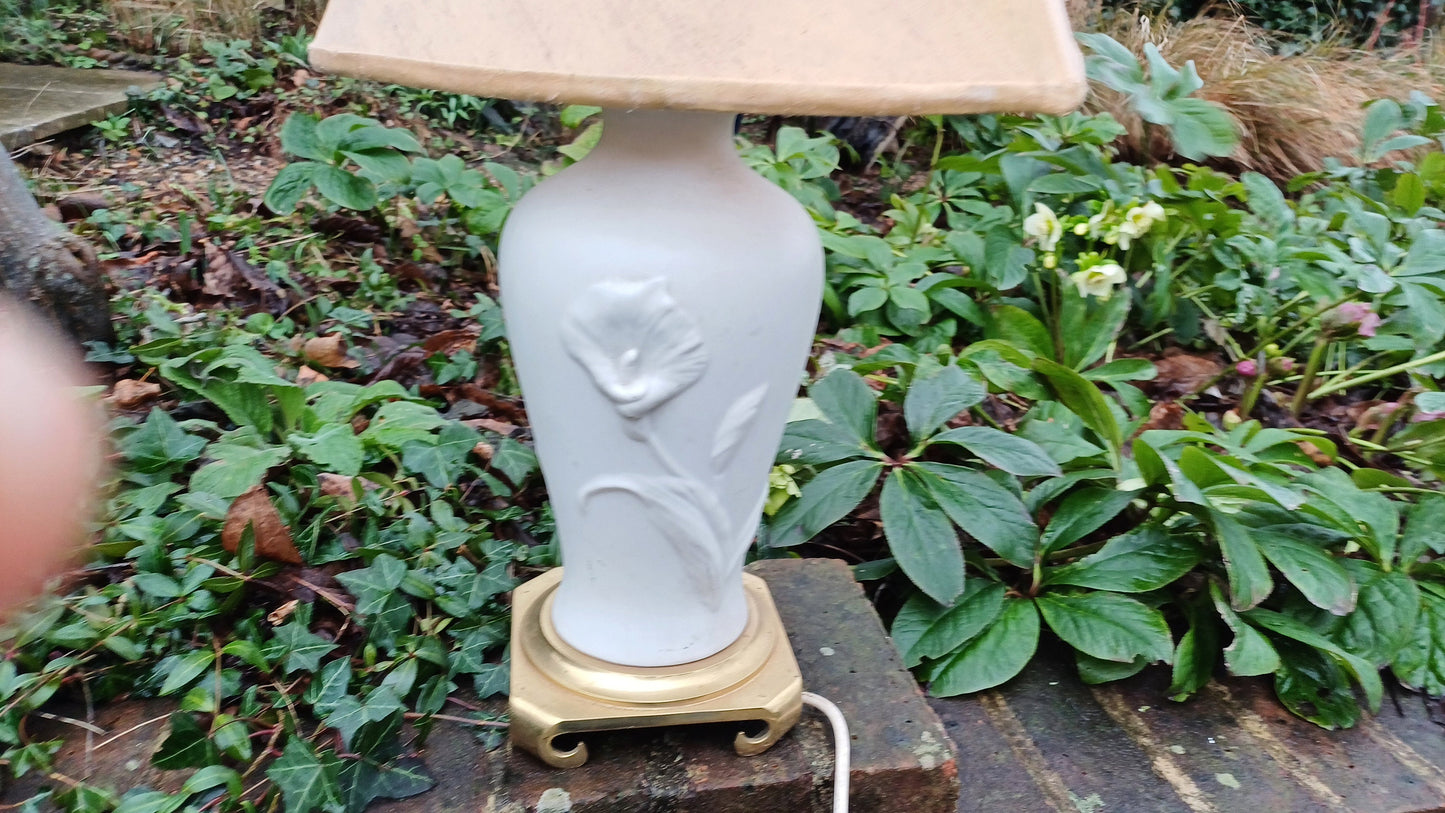 Elegant Vintage Ceramic Lamp with Shade and Moulded Flower Motif Base on Brass Base. Quality Lamp. Working Condition.