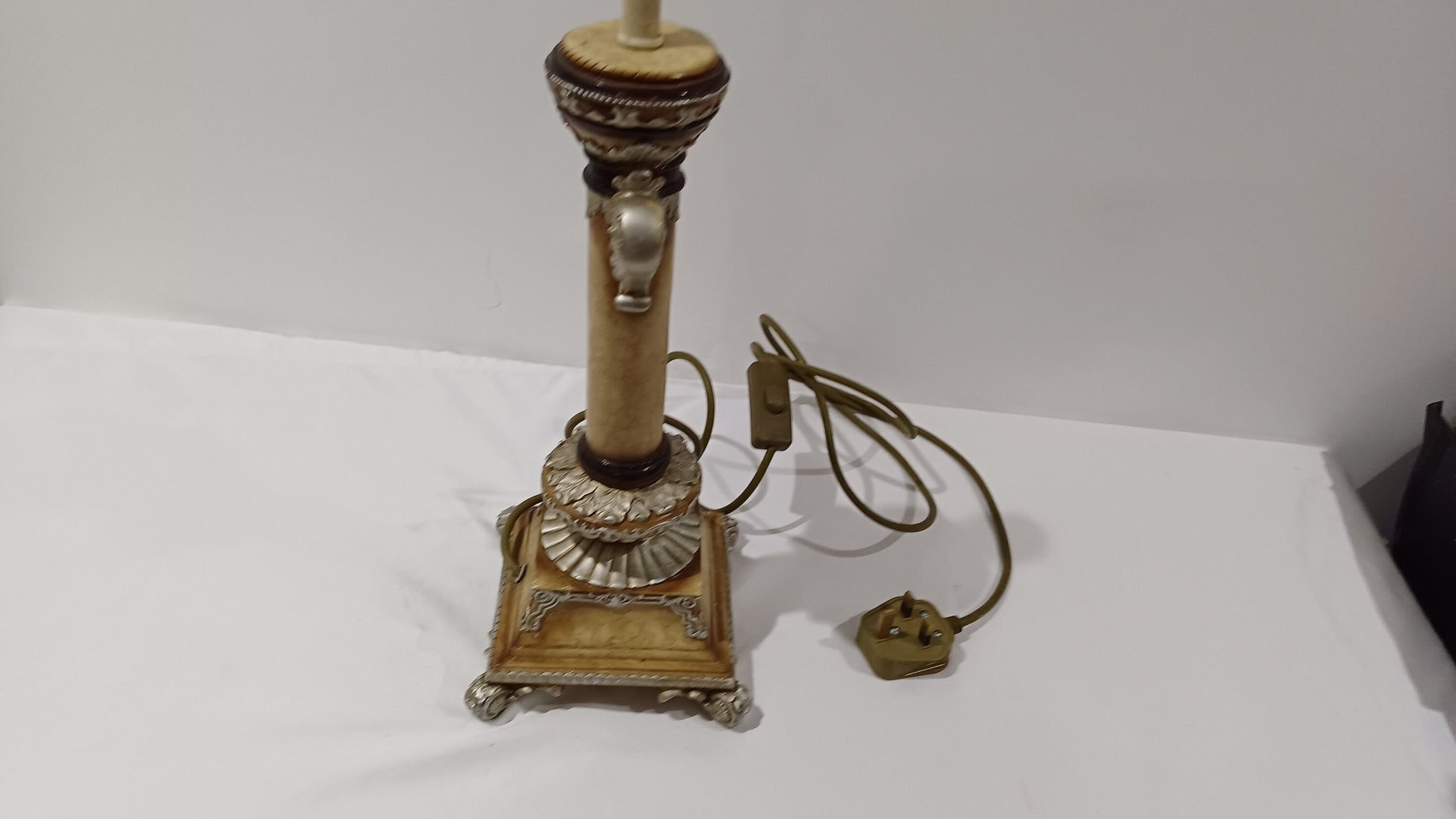 Vintage Widdop Bingham Romanesque Resin Lamp 45cm tall