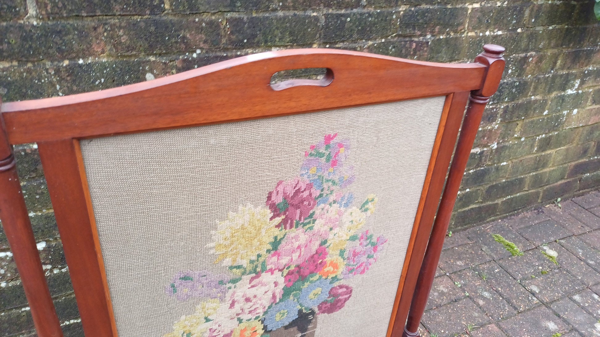 Superb Vintage Mahogany 50s Tapestry Glazed Fire Screen Still Life