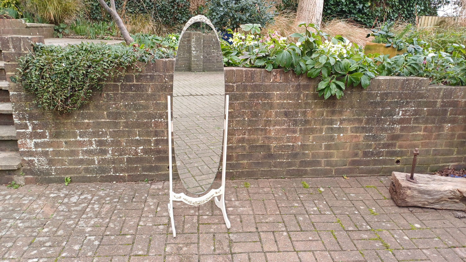 Elegant Vintage Retro Painted Cheval Bedroom Mirror Oval White Gold Highlights.