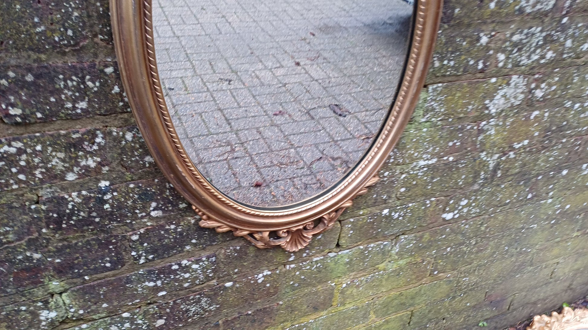 Large Classic 1970s Ornate Gold Gilt Oval Wall Mirror.