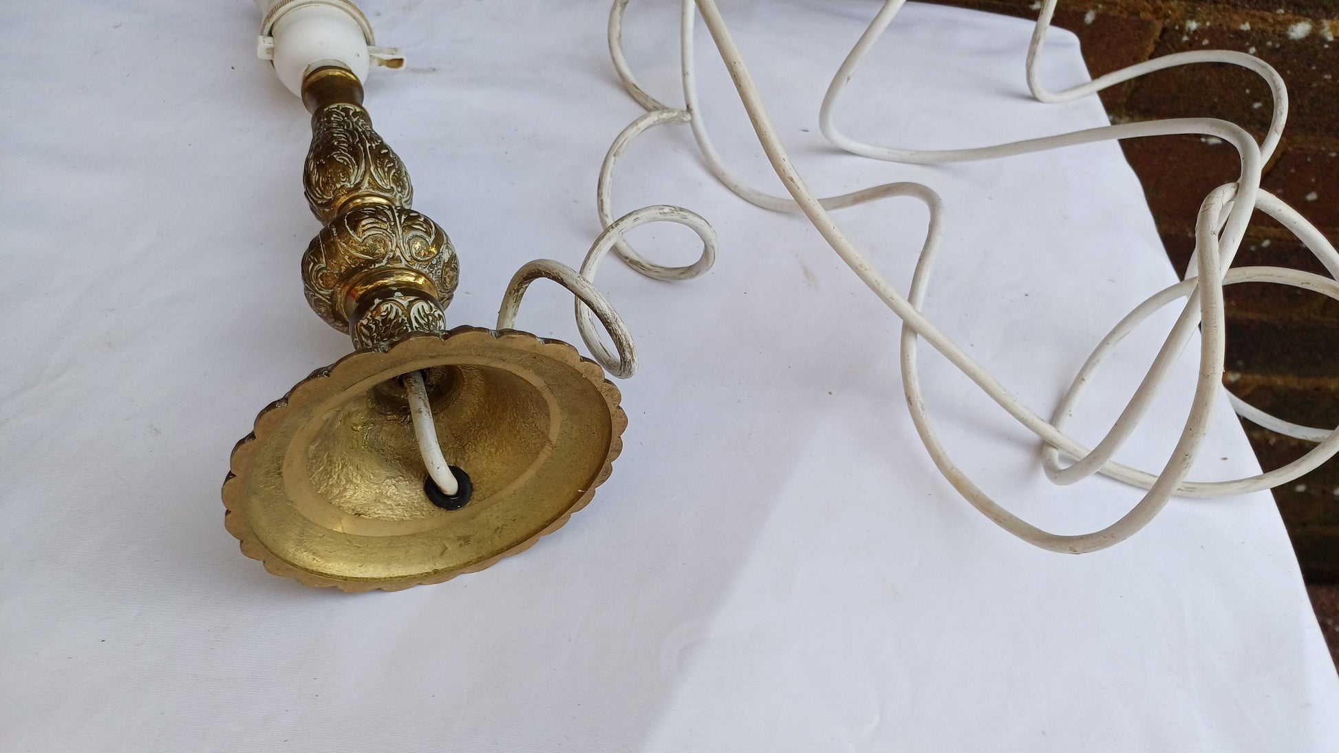 Endearing vintage metal engraved lamp - working condition - small and dainty